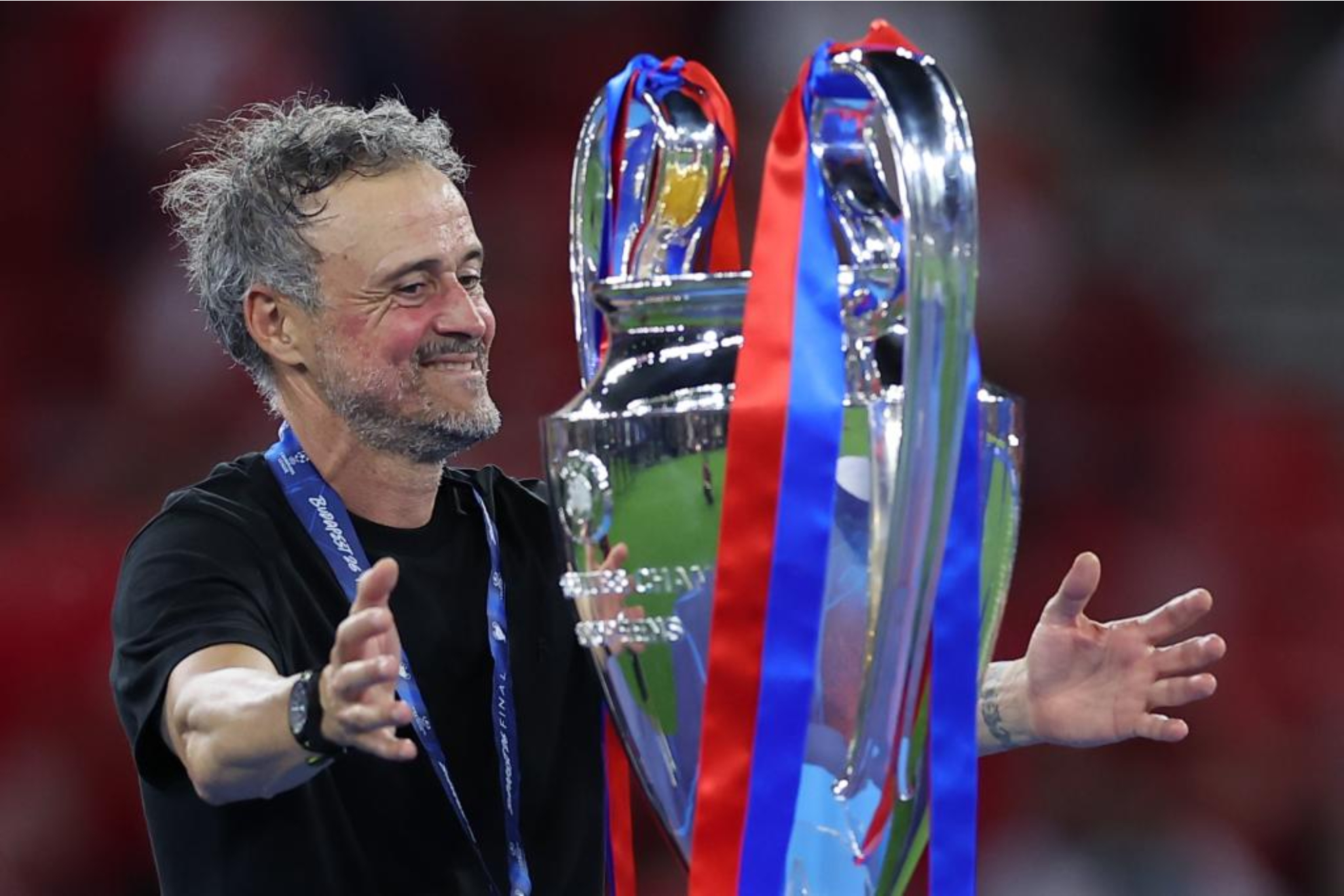Luis Enrique ganando la Champions con el PSG