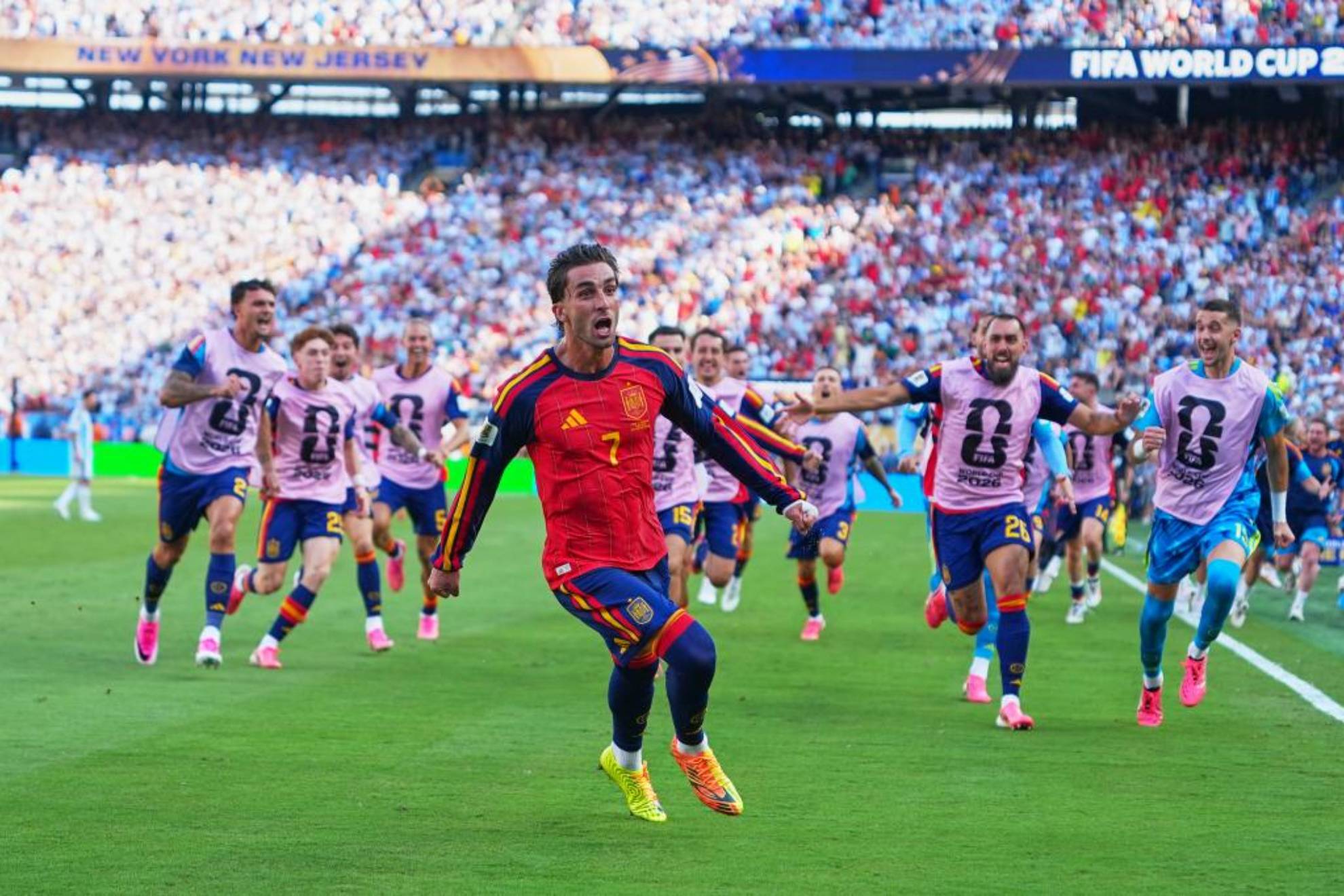 Ferran celebra el gol de la victoria de España en el Mundial.