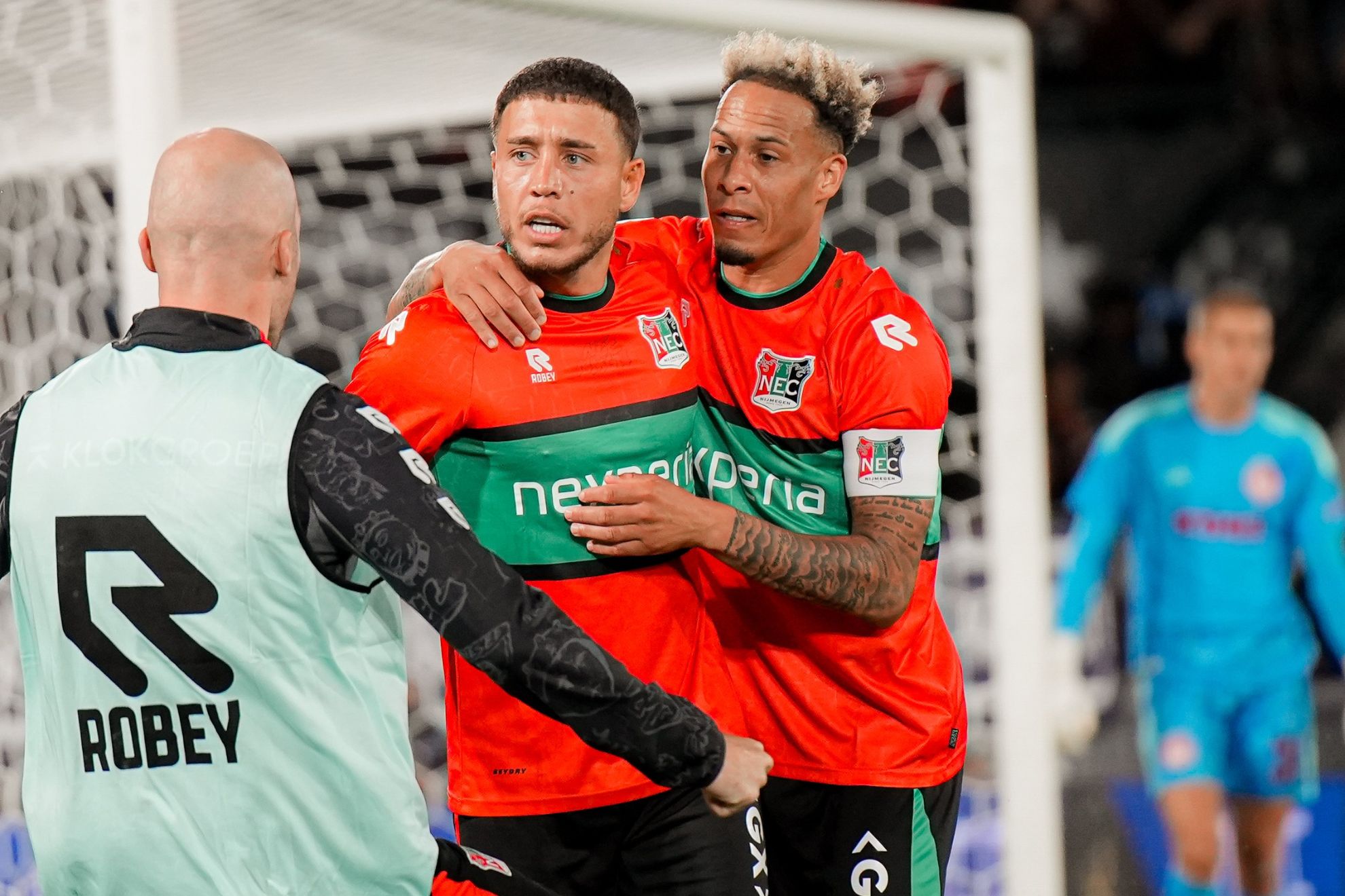 Emre Mor celebra el gol de la victoria para el NEC Nimega @necnijmegen