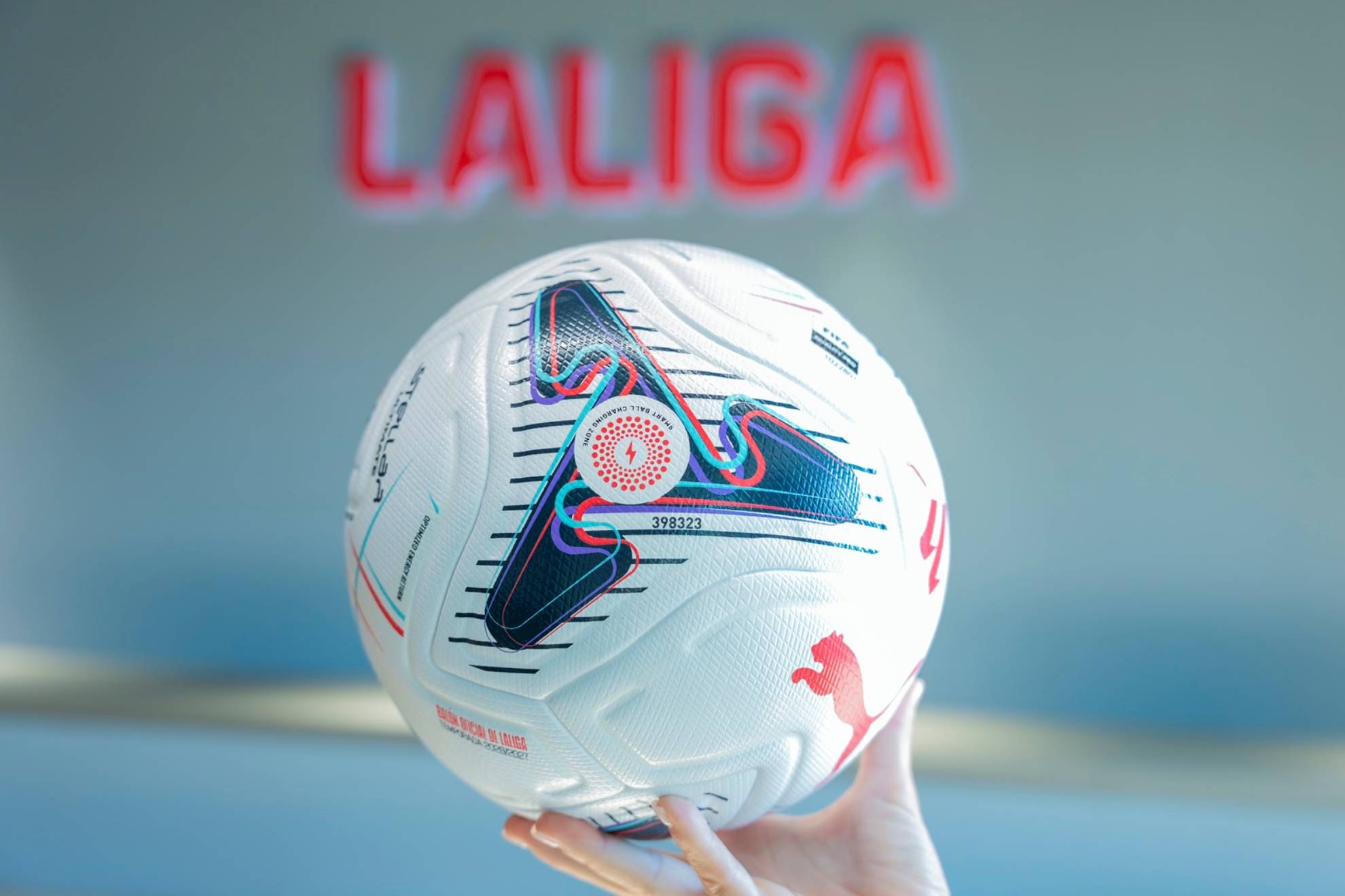 El nuevo balón de LaLiga. LALIGA