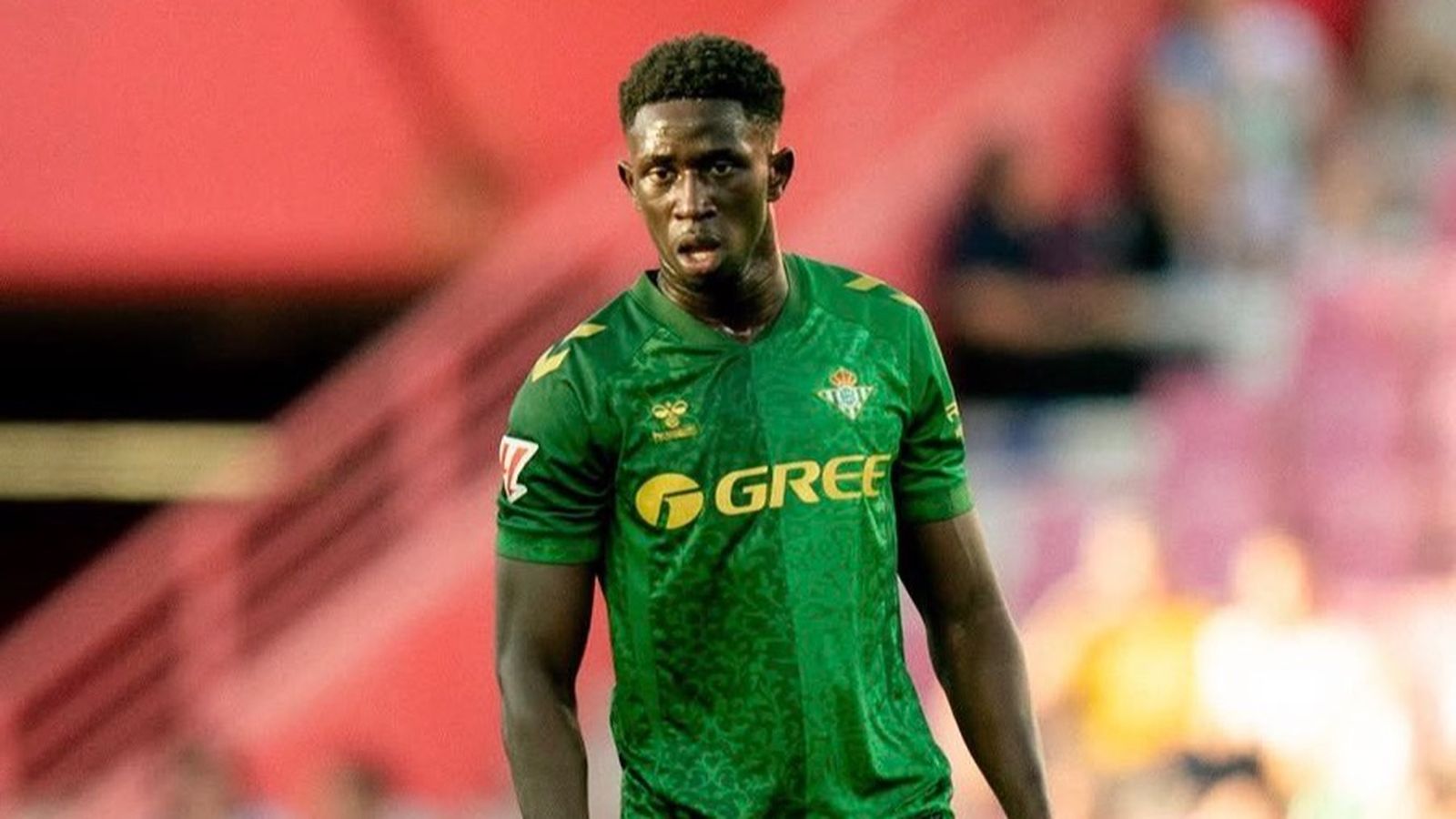 Gnangoro Bouaré, durante un partido con el Betis