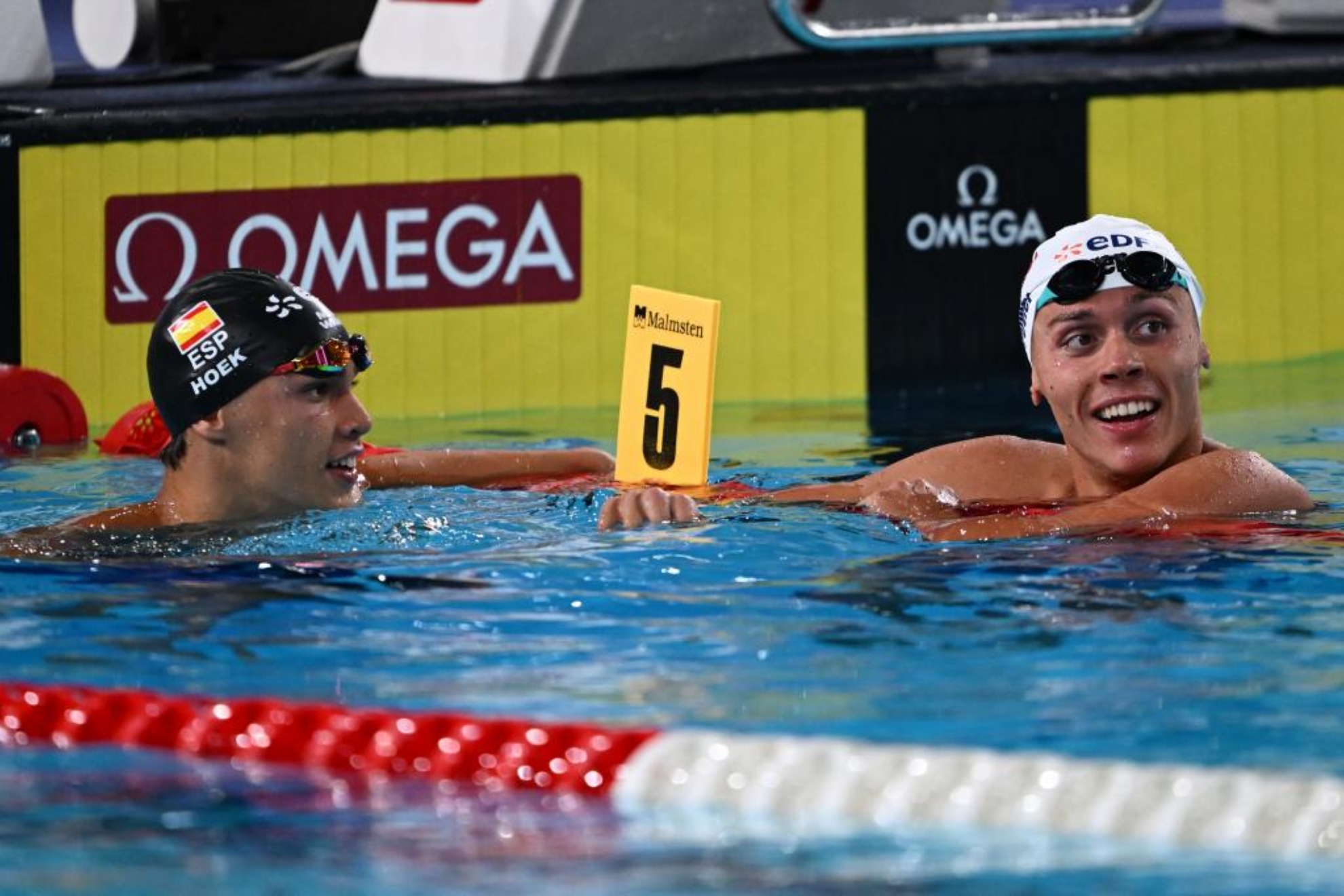 Luca Hoek, a la izquierda, junto al campeón de Europa, David Popovici LAPRESSE
