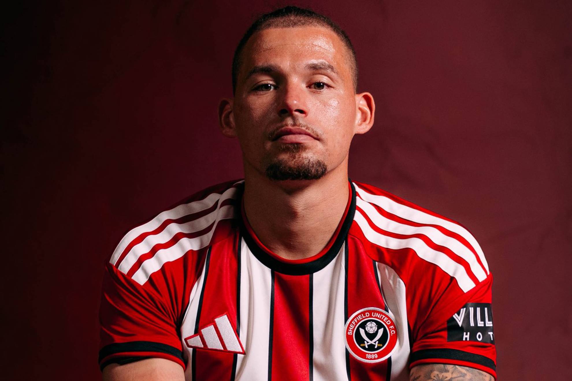 Kalvin Phillips, presentado con el Sheffield United SHEFFIELD UNITED