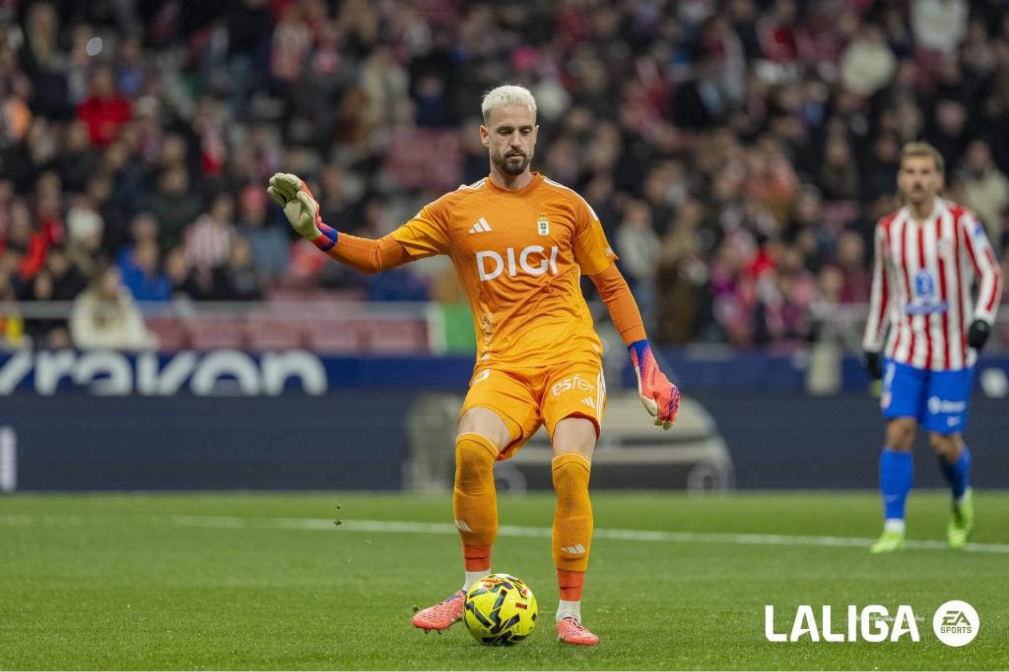 Aaron Escandell portero del Real Oviedo