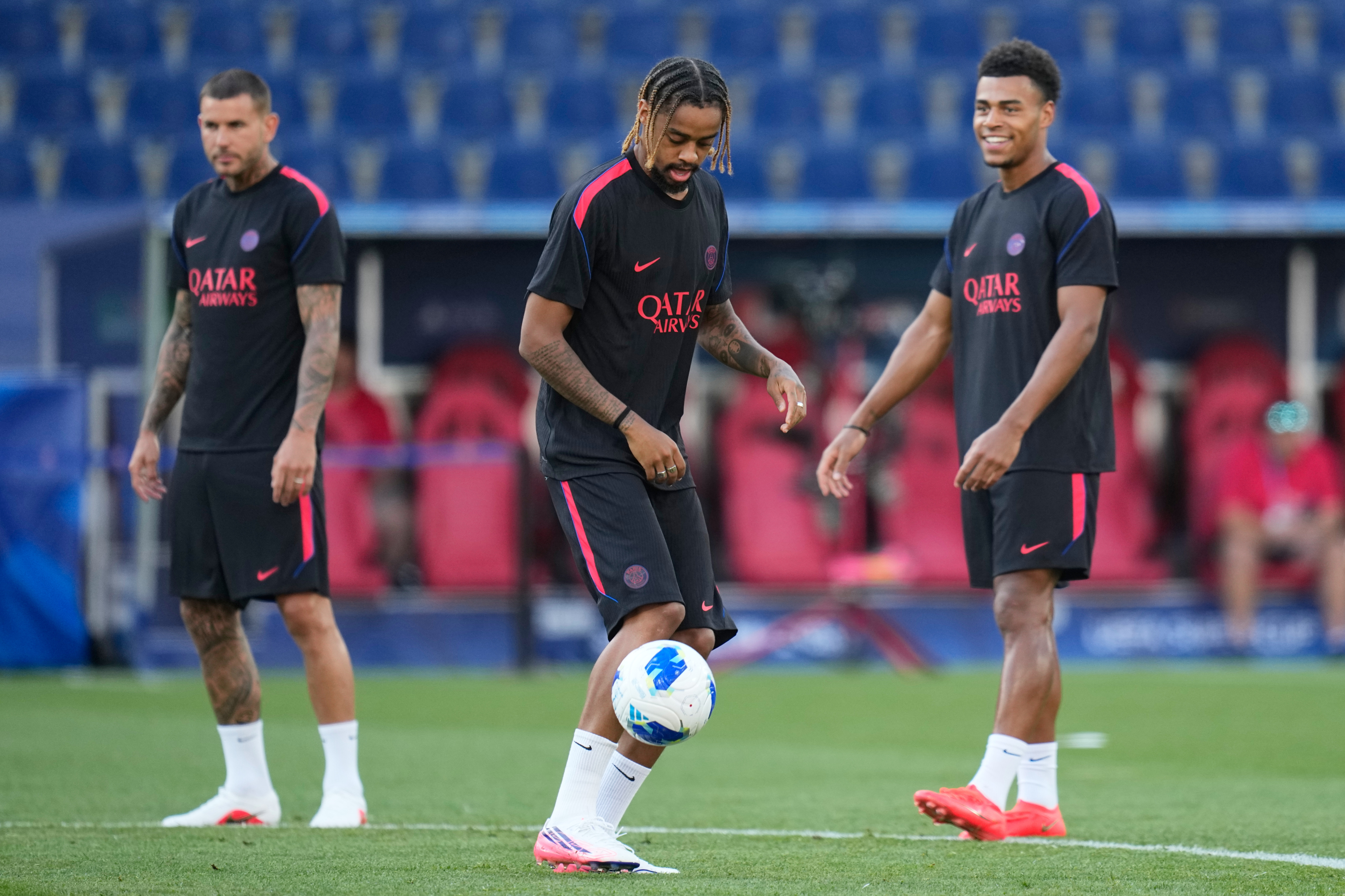 Barcola, en el entrenamiento previo a la Supercopa AP