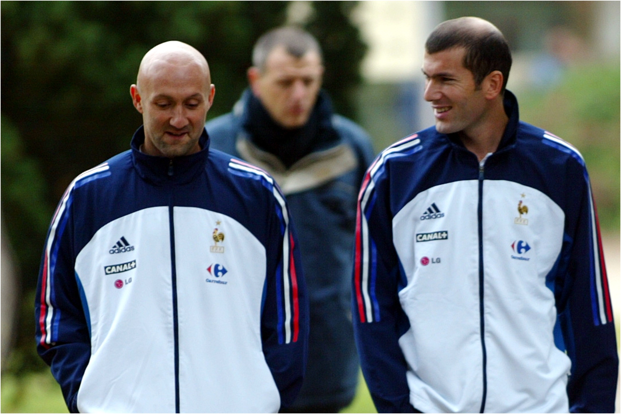 Barthez y Zidane, en 2002. RAFA CASAL
