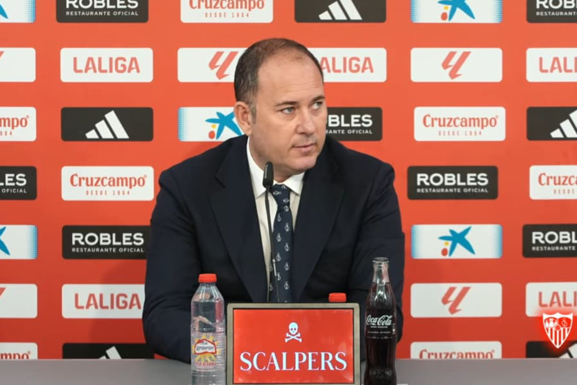 José Ignacio Navarro comparece ante los medios. SEVILLA FC