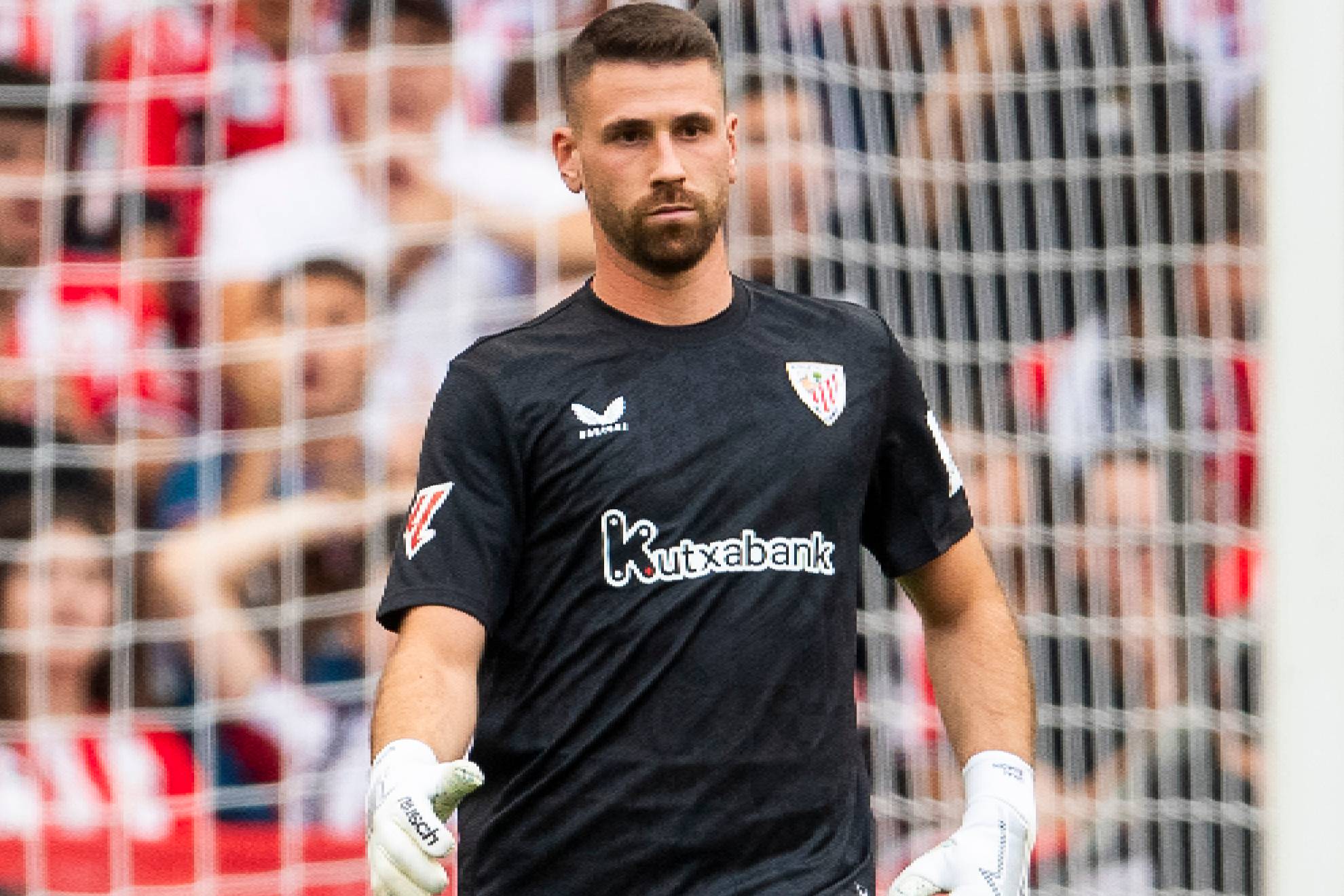 Destaca la presencia de Unai Simón bajo palos, recién incorporado a la rutina de Lezama