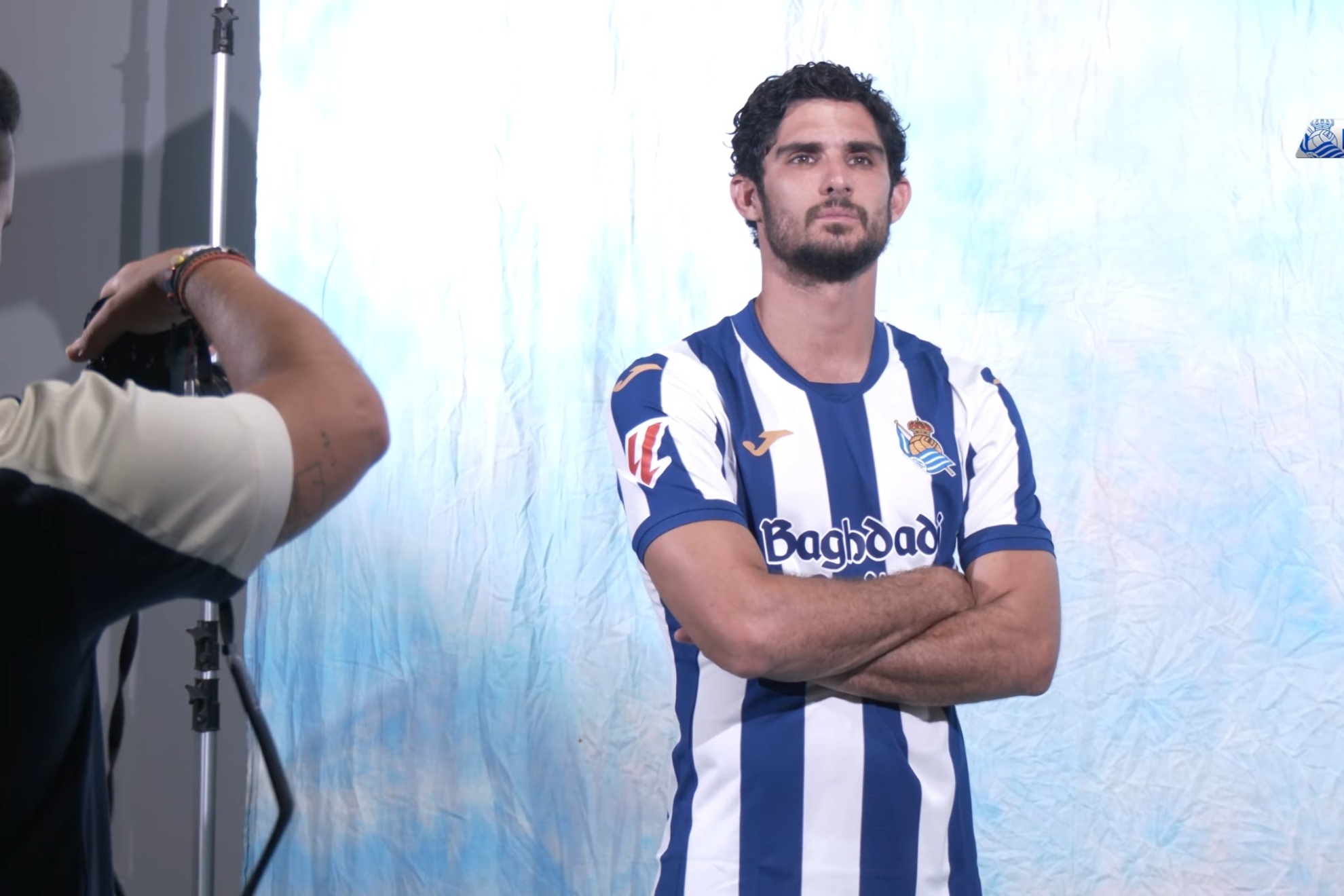Gonçalo Guedes, durante el Guedes photoshooting de LaLiga. REAL SOCIEDAD