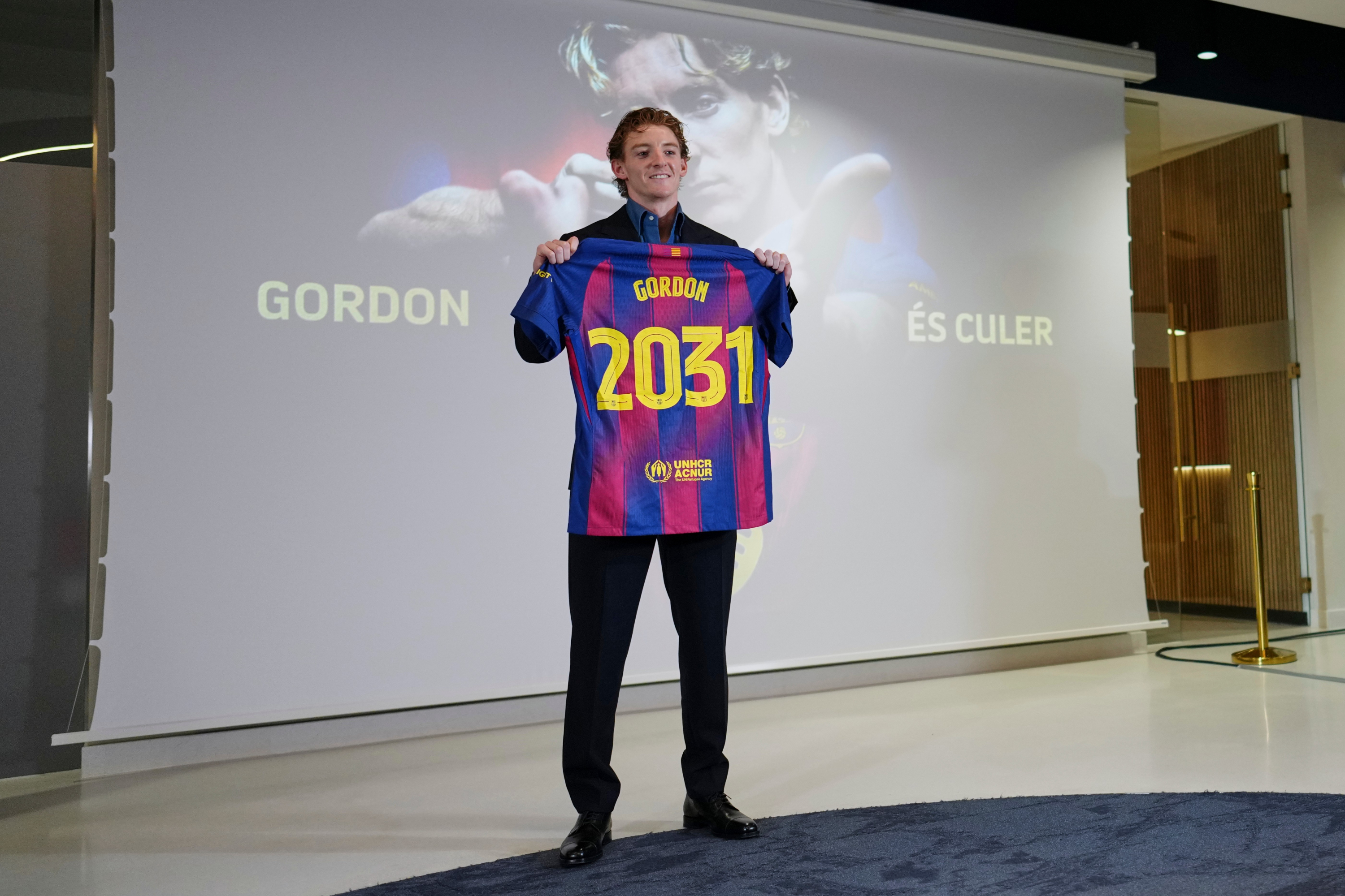 Presentación de Gordon como jugador del Barça.