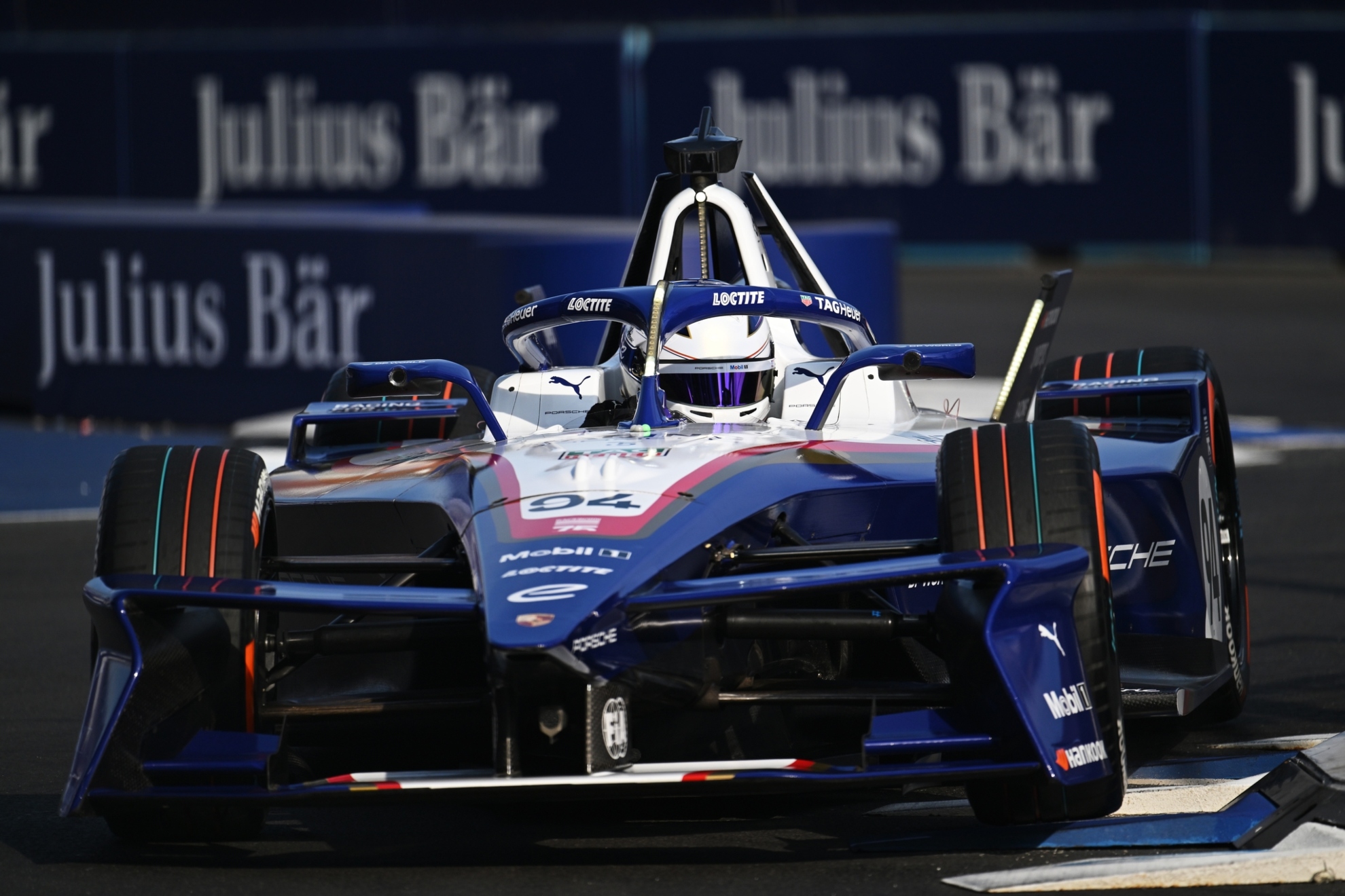 Pascal Wehrelin se llevó pole en el E-Prix de Londres con su Porsche pintado con los colores del Dakar Fórmula E