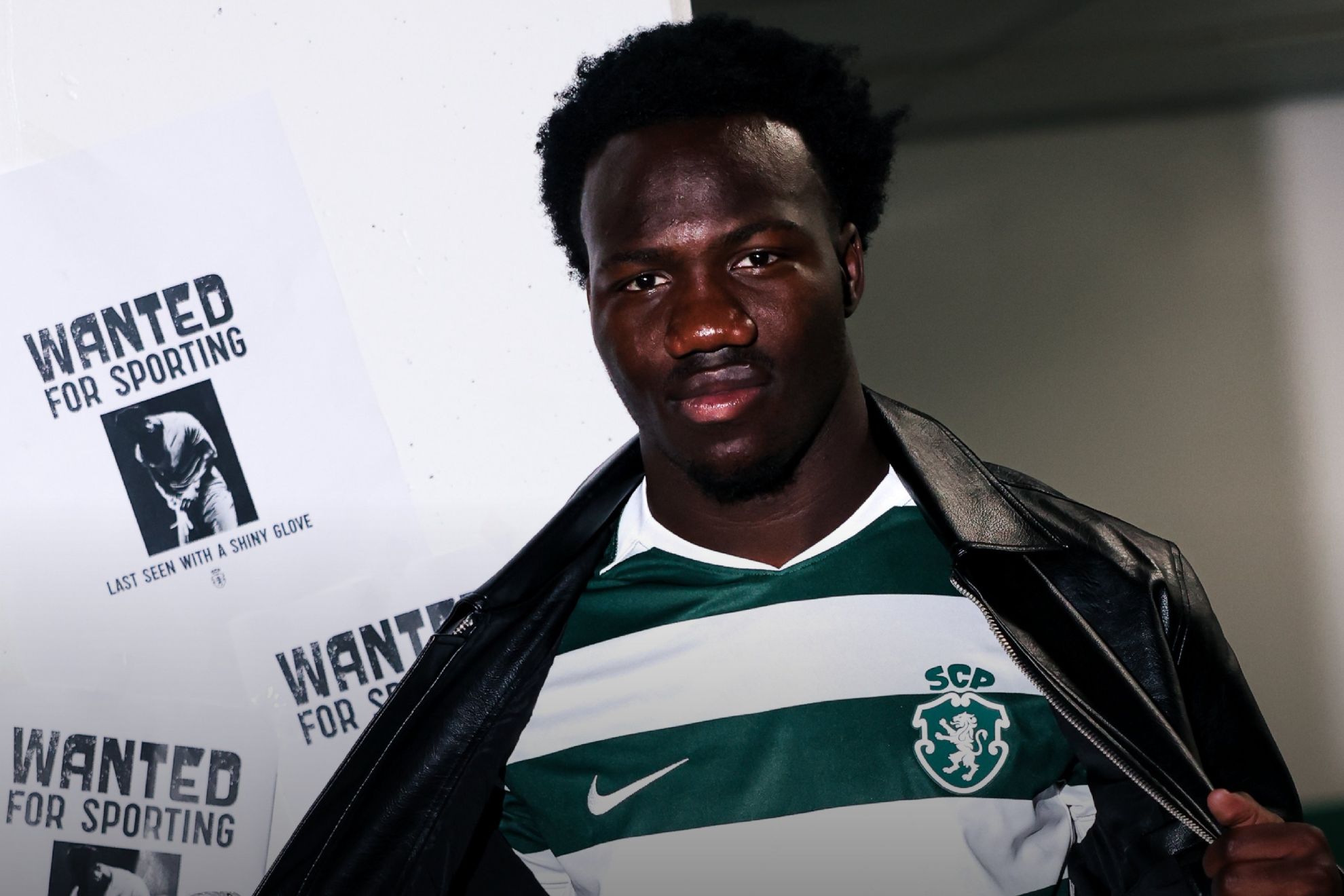 Irankunda posa como nuevo jugador del Sporting CP @SportingCP
