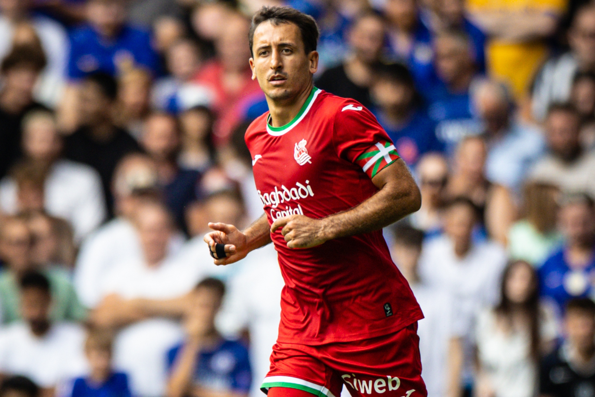 Mikel Oyarzabal salta al campo en el amistoso contra el Chelsea. REAL SOCIEDAD