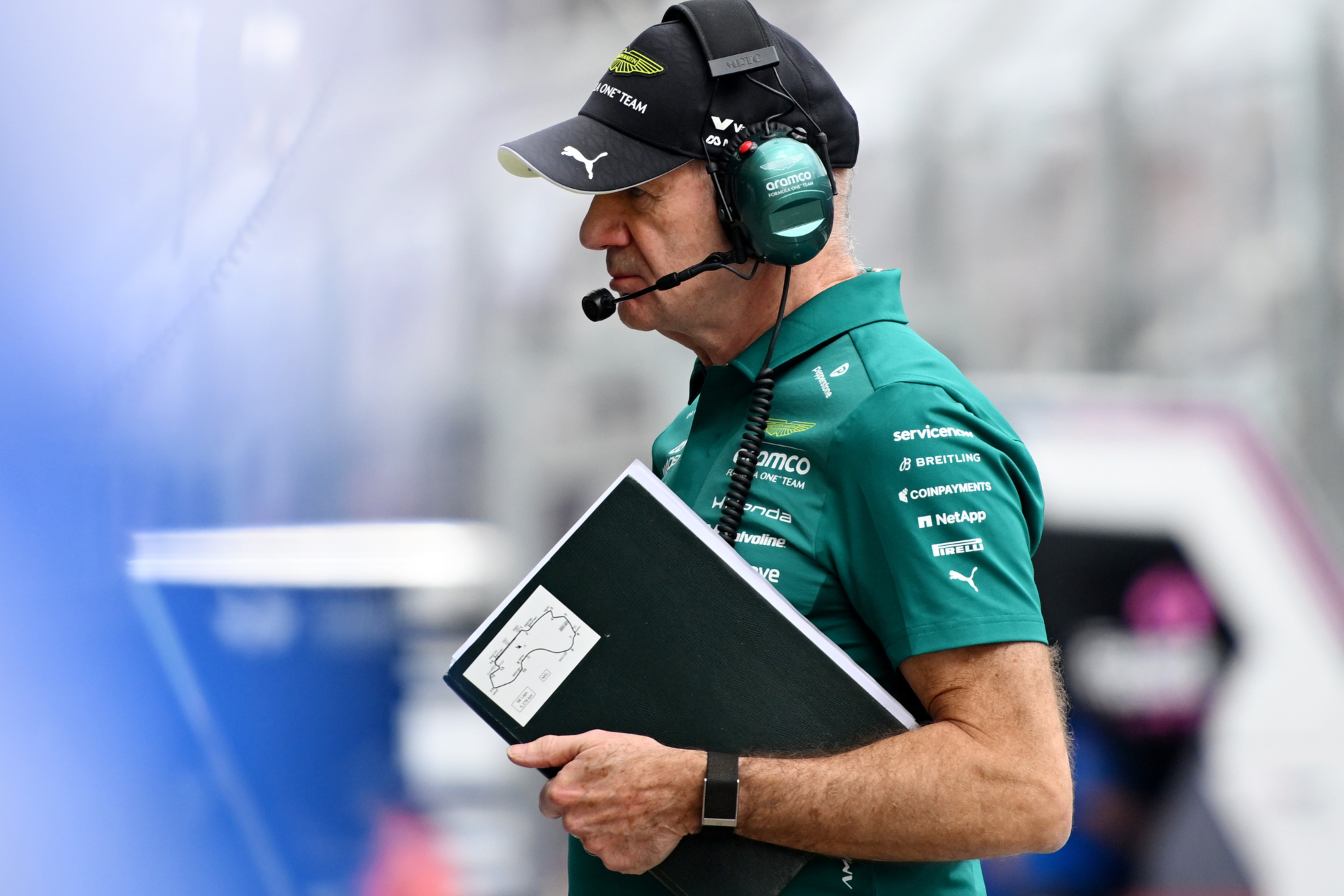 Adrian Newey, meditabundo. ASTON MARTIN F1