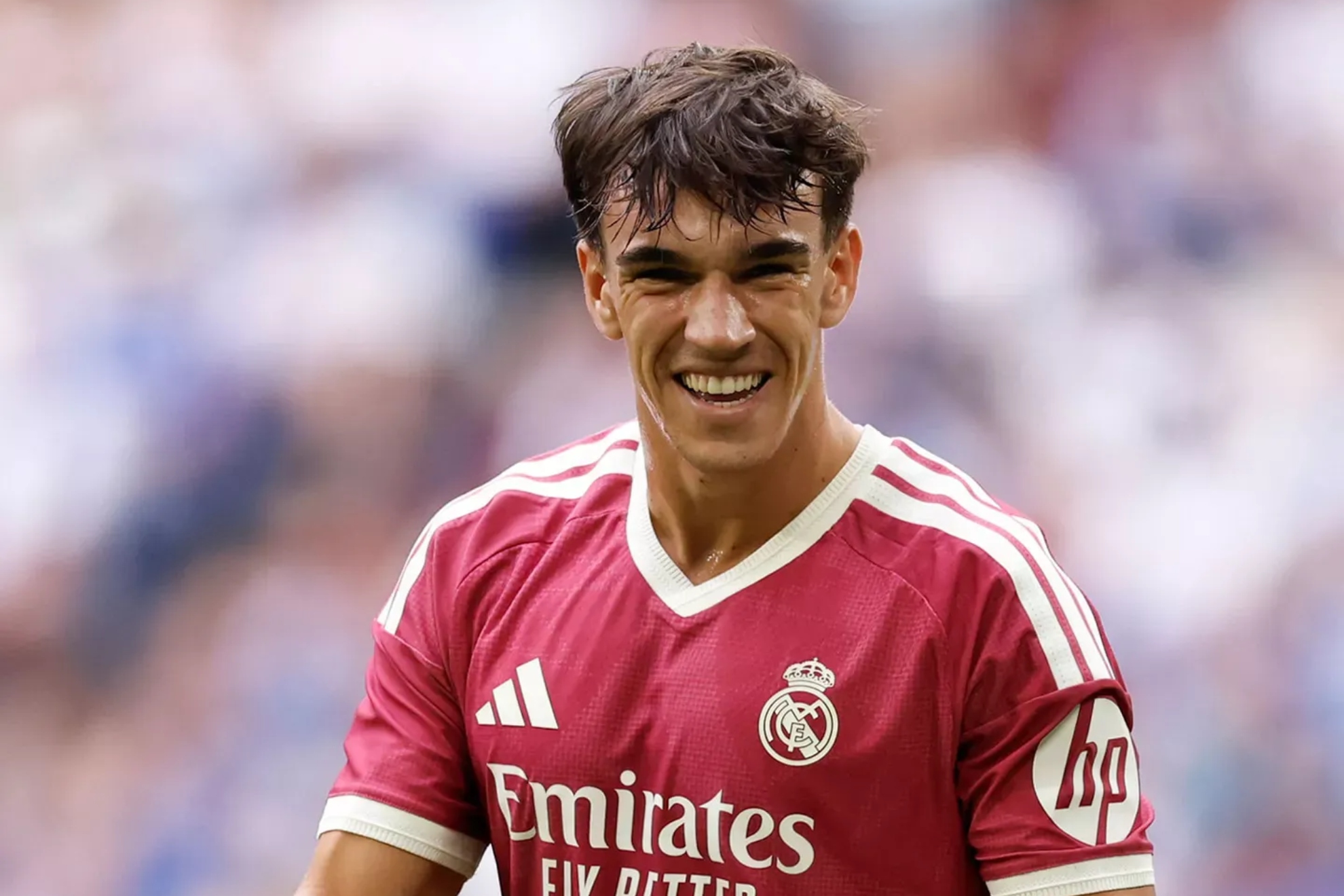 Carlos Espí celebrando su gol al Schalke. REALMADRID.COM