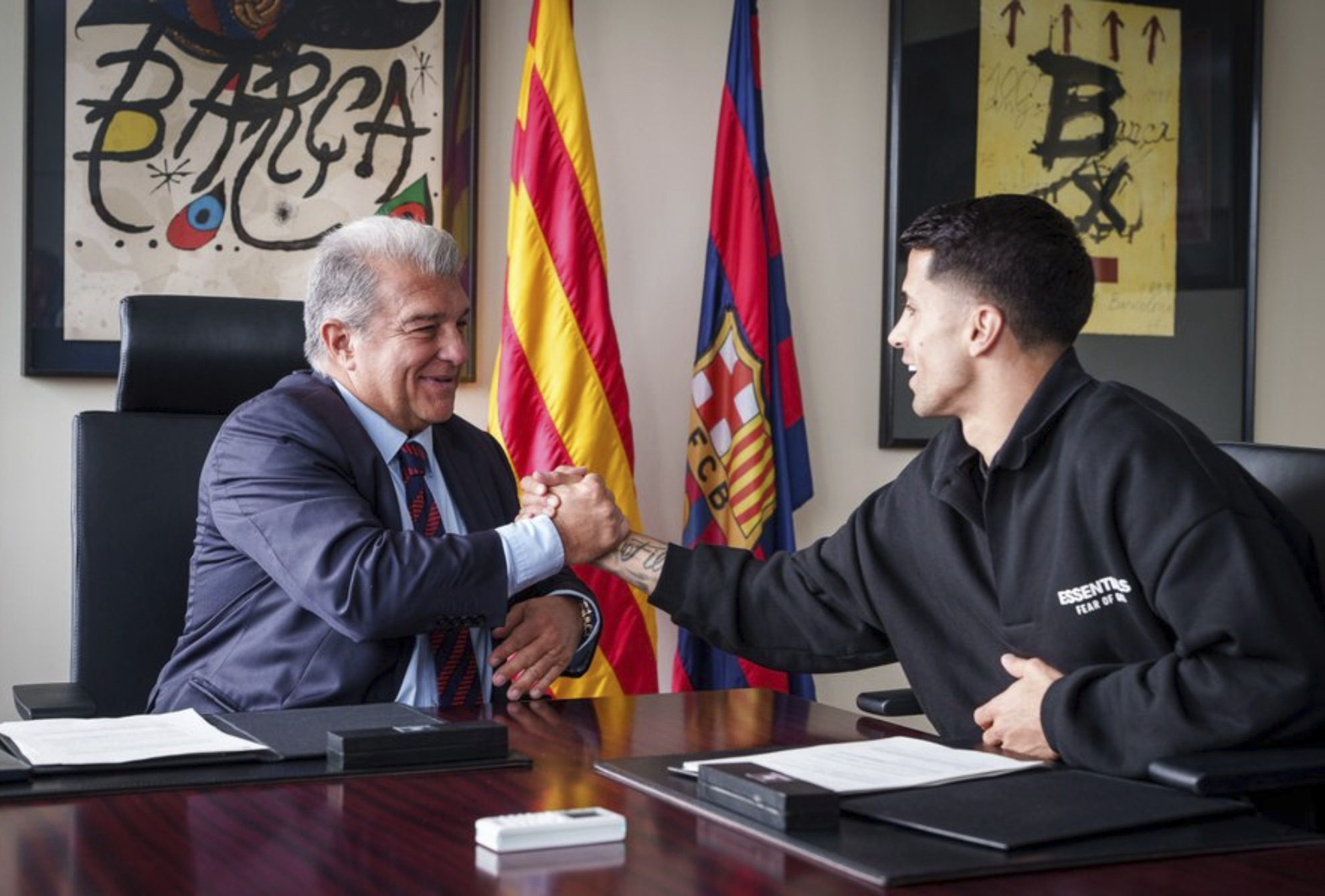 Joan Laporta y Joao Cancelo. FCB