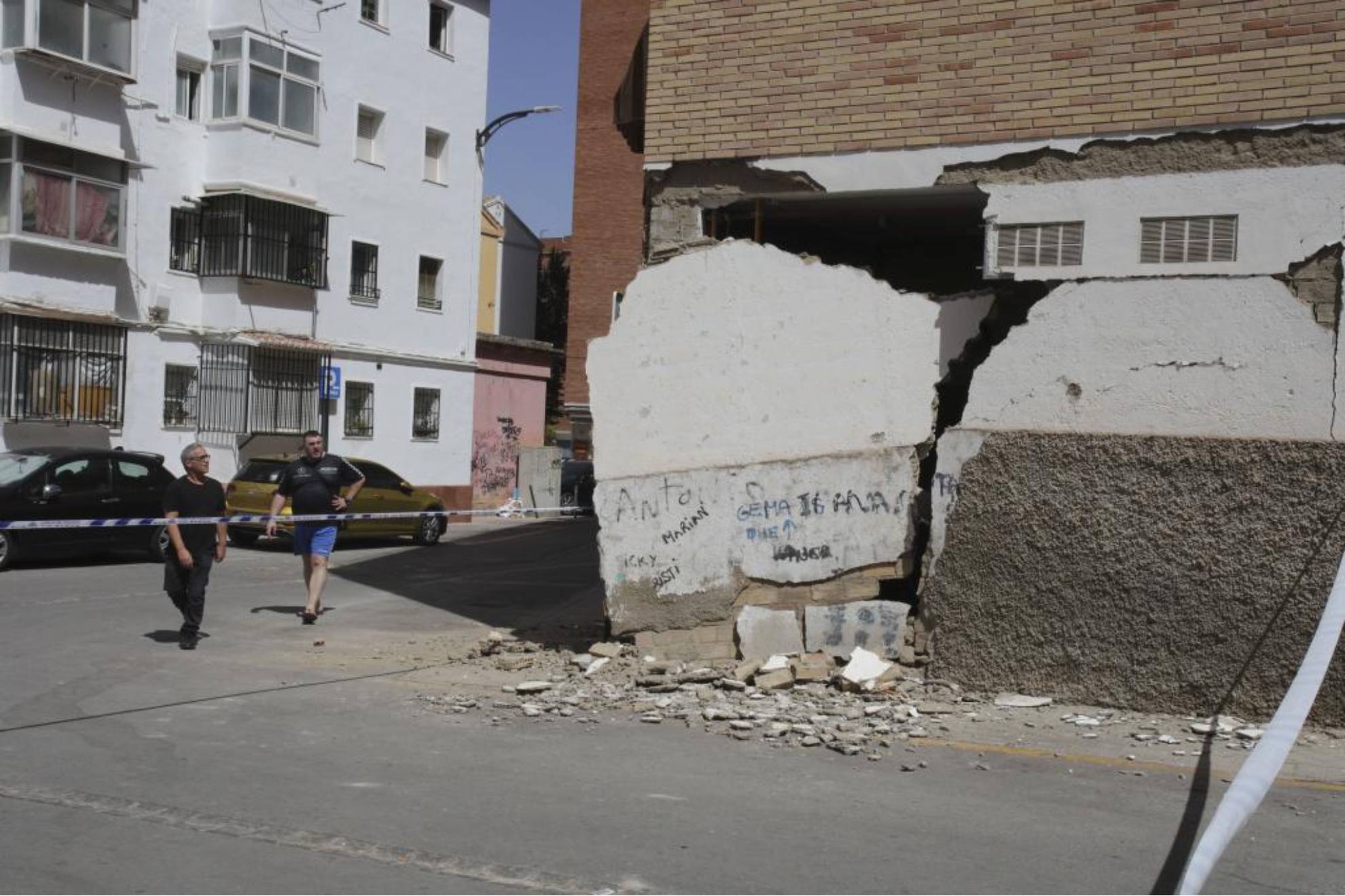 Daños tras los terremotos de este martes en Granada que han dejado tres heridos. EFE