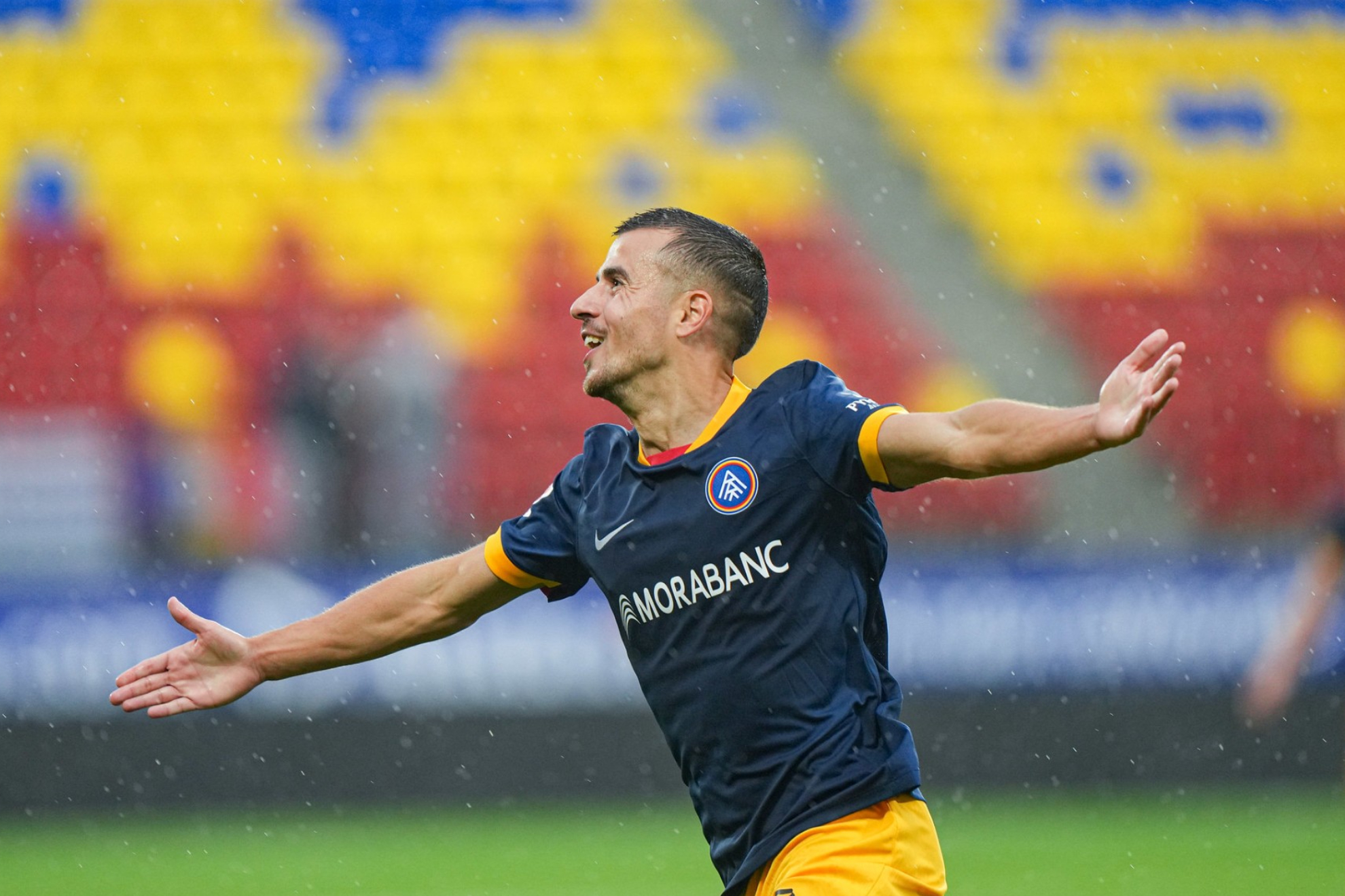 Jordi Cano, estreno de lujo en el fútbol profesional. FC ANDORRA