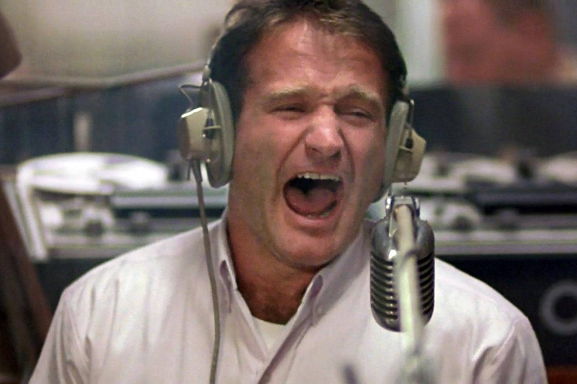 Robin Williams. Touchstone Pictures