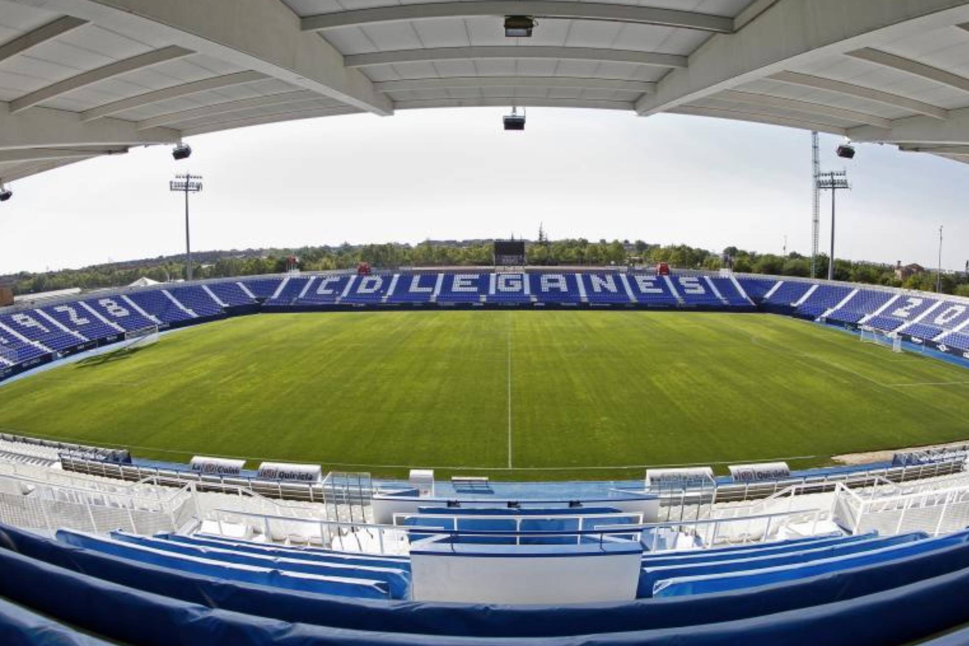 Butarque, estadio donde se jugará el Rayo-Alavés