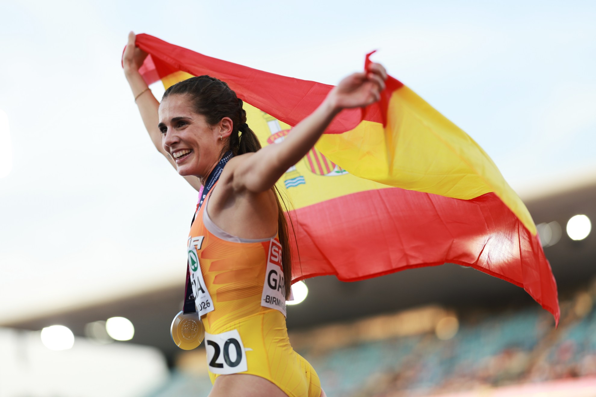 Marta García, tras ganar la plata en 5.000 en Birmingham. EFE