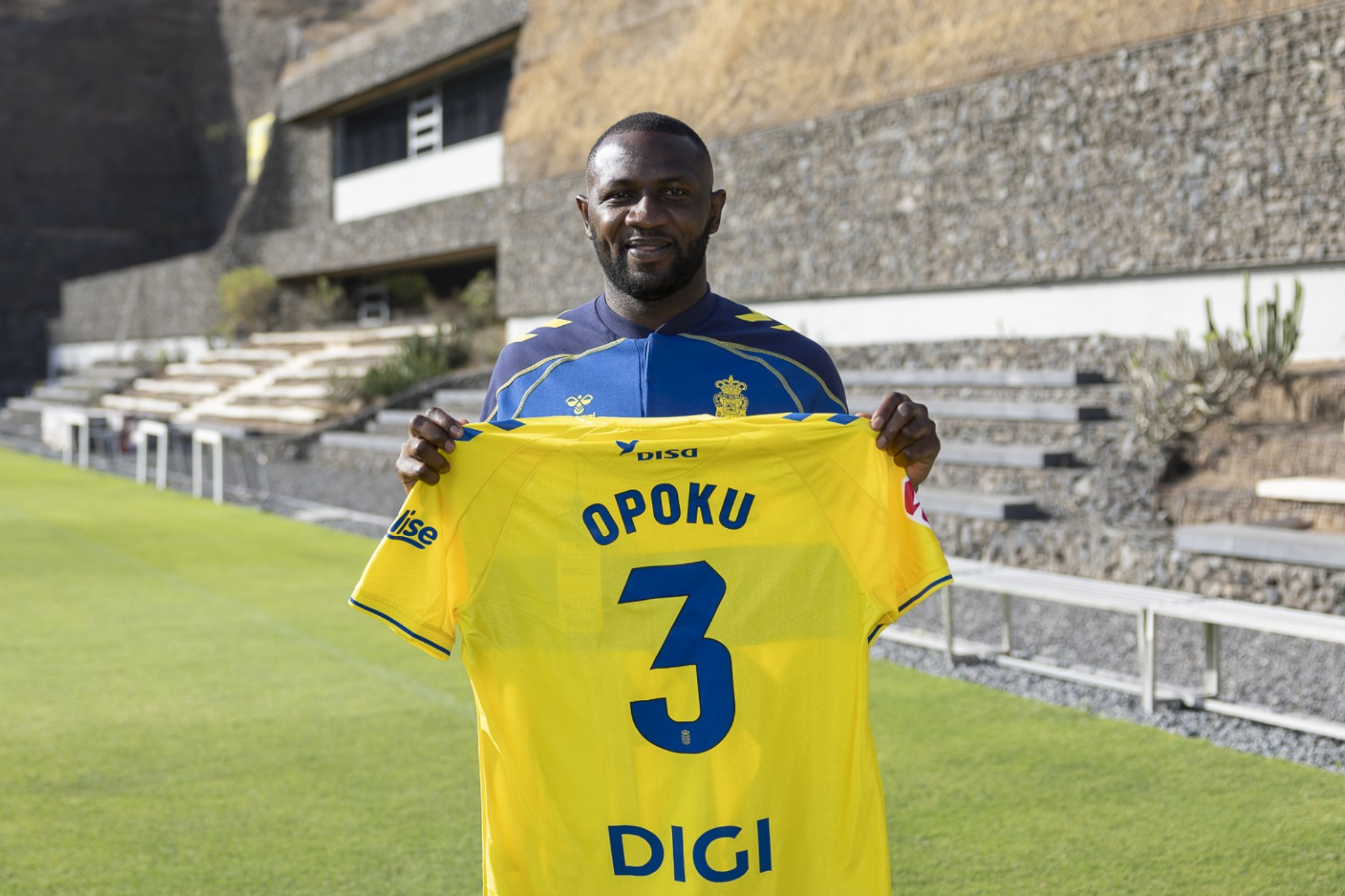 Opoku, en su presentación con la UD. UD LAS PALMAS