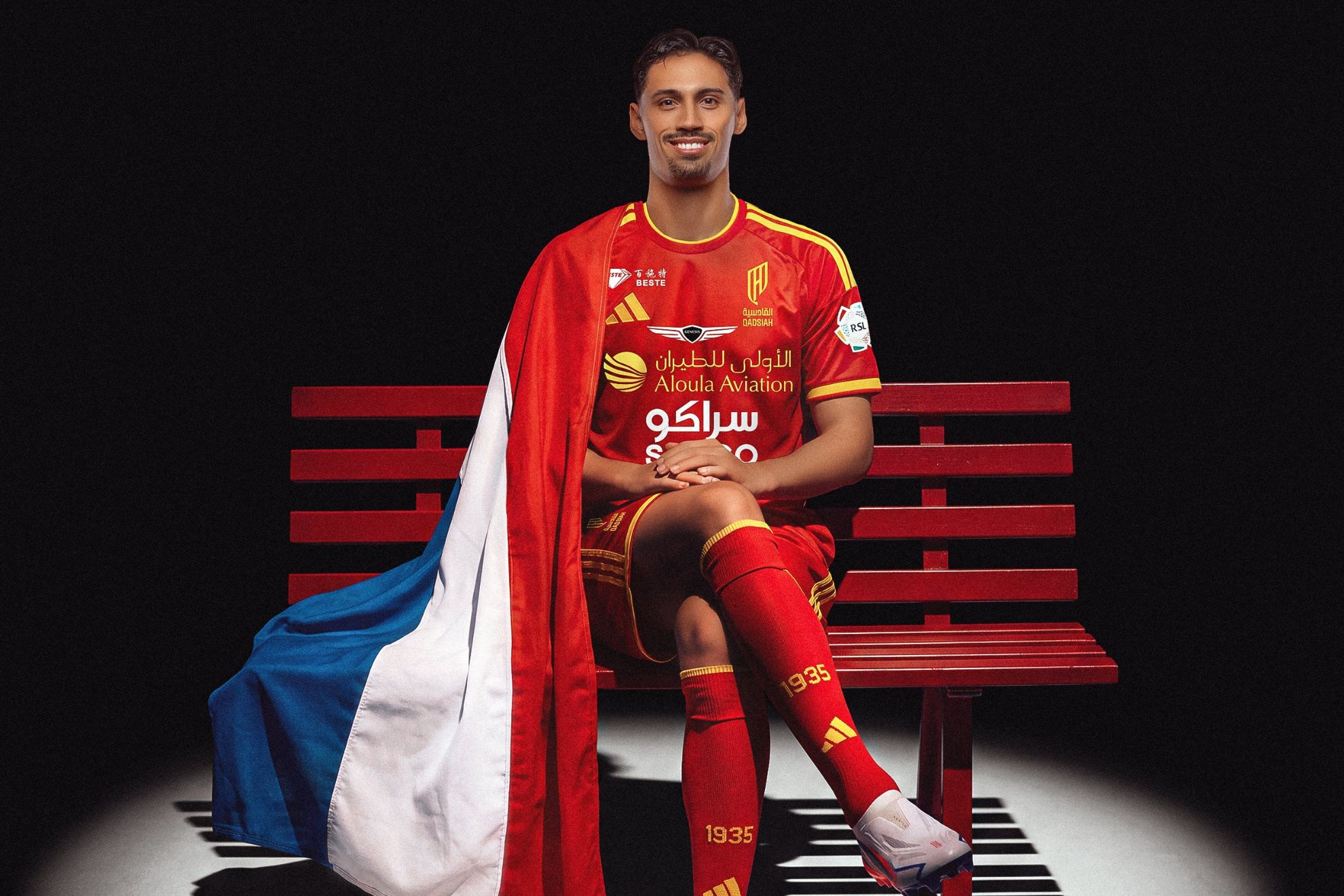 Reijnders posa como nuevo jugador de Al Qadsiah @AlQadsiahEN