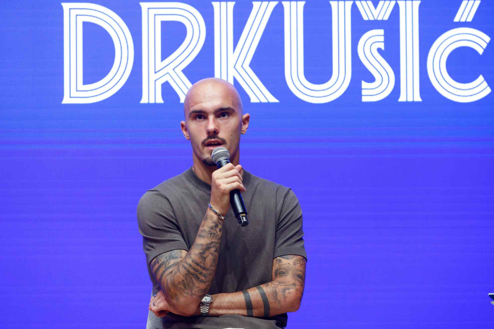 El defensa esloveno Vanja Drkusic durante la presentación como nuevo jugador del Espanyol EFE