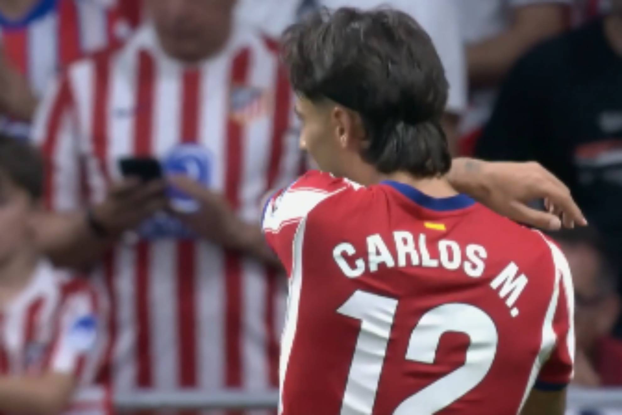 Carlos Martín, primera víctima en el Metropolitano de la nueva norma de los cinco segundos en los saques de banda Movistar +