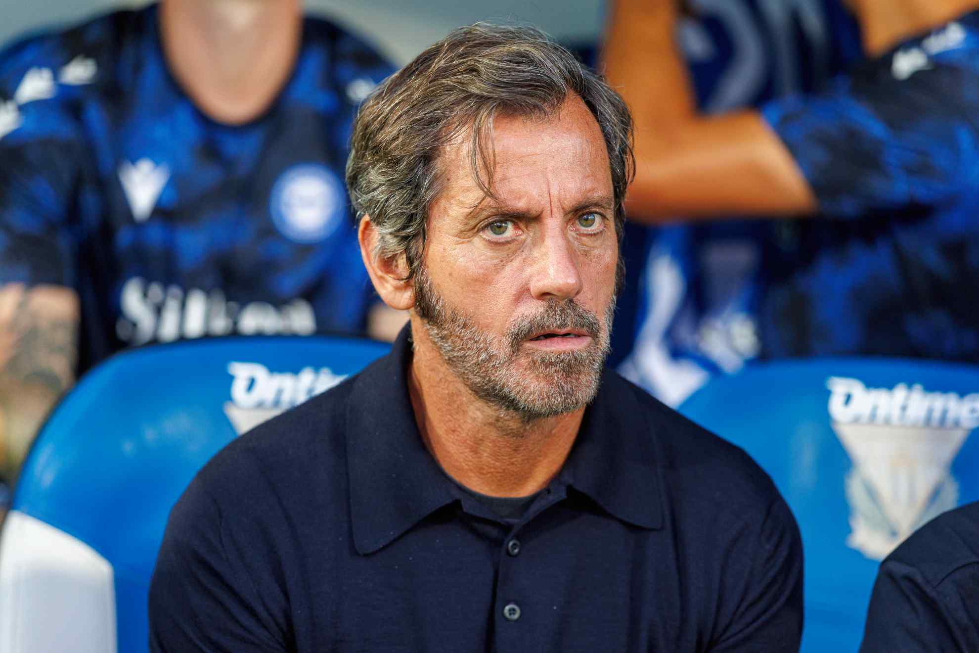 Quique Sánchez Flores, en el banquillo de Butarque. APO CABALLERO