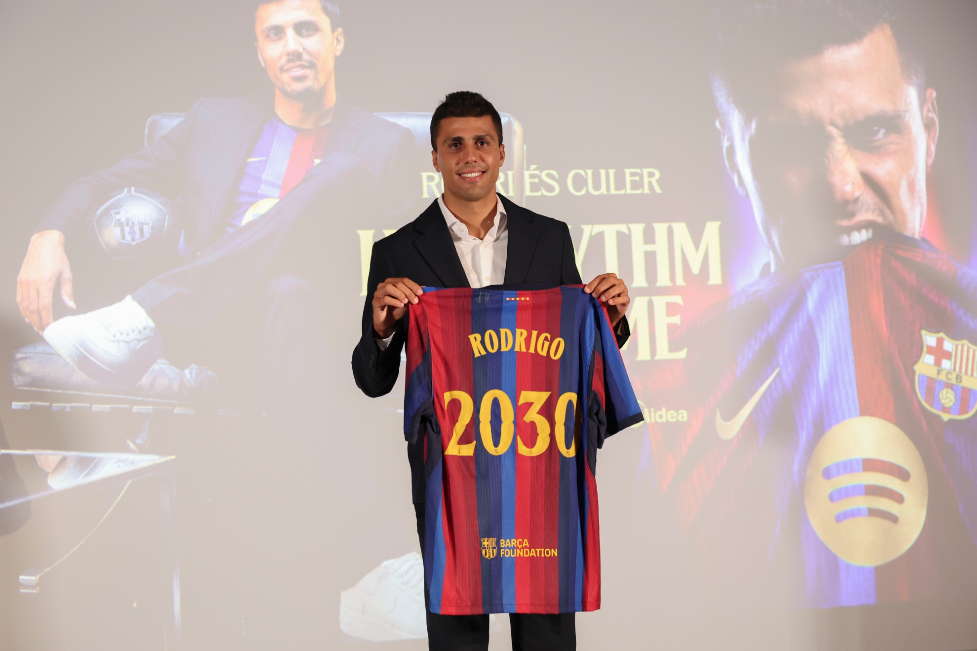 Rodrigo, en su presentación con el Barcelona. EFE