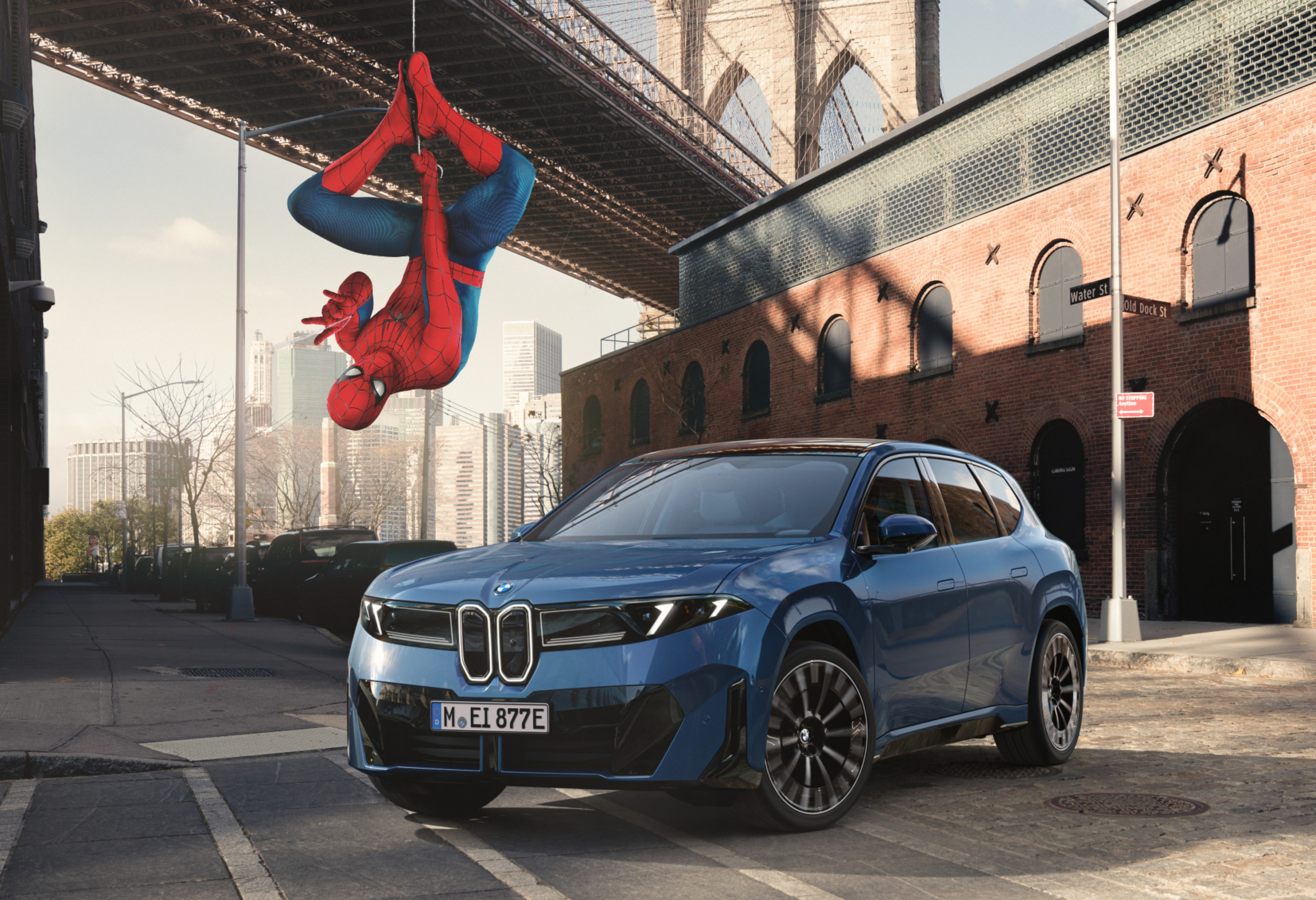 Anuncio de Spiderman Brand New Day en los BMW BMW