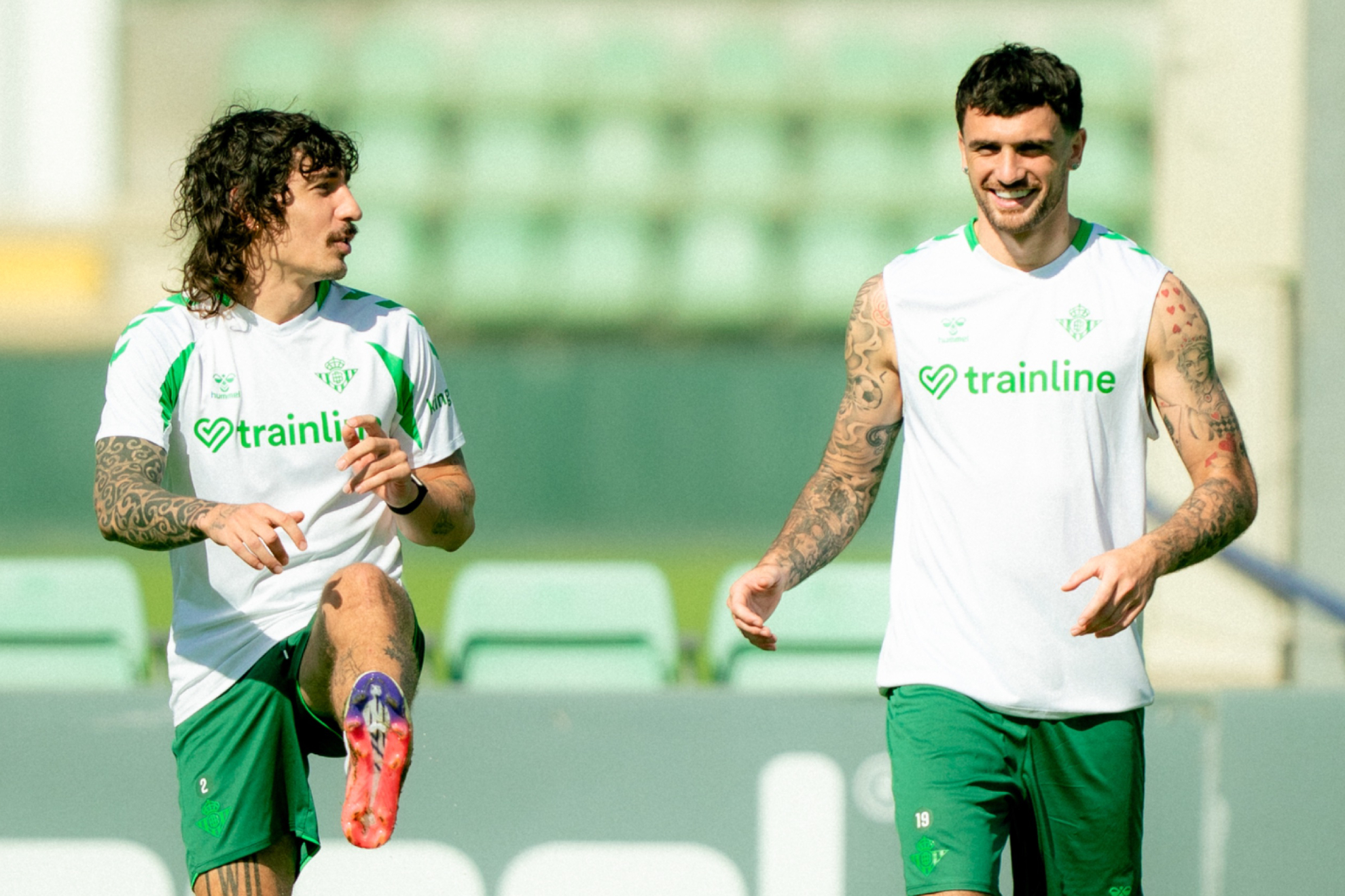 Bellerín y Parrott, en la ciudad deportiva Luis del Sol REAL BETIS