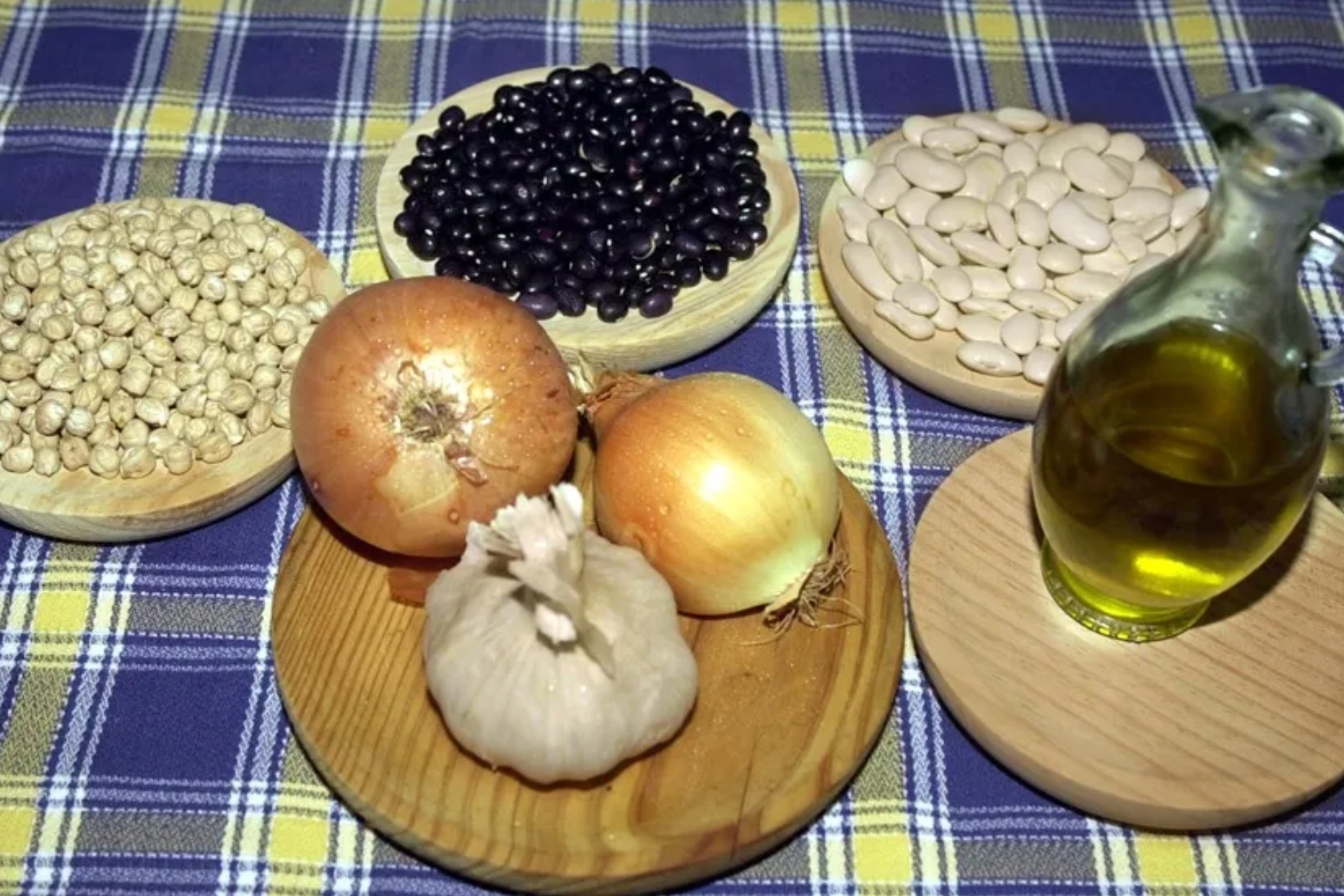 Aurelio Rojas, cardiólogo, revela los tres alimentos que no faltan en su día a día EFE