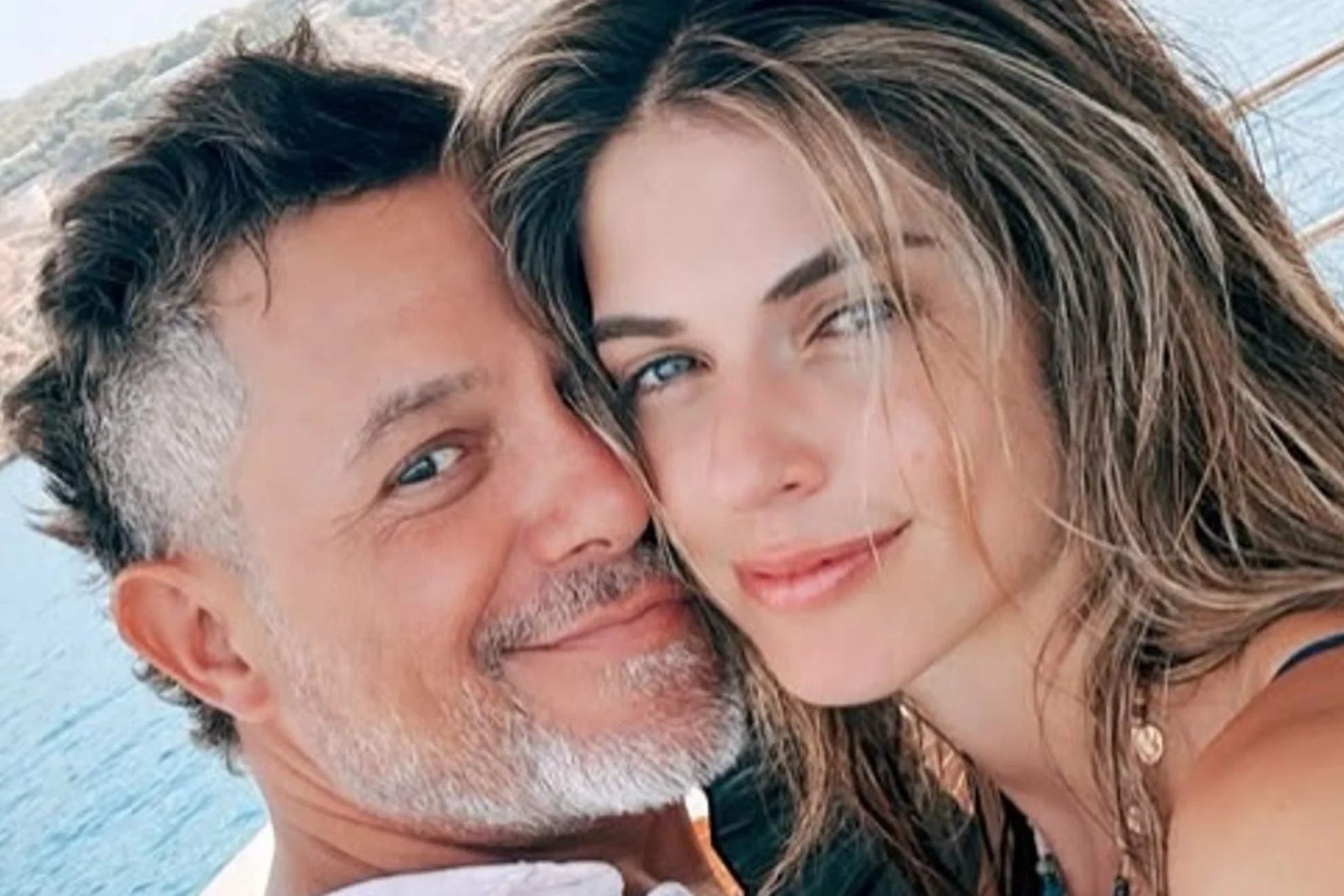 Stephanie Cayo rompe su silencio sobre los rumores de embarazo tras la fotografía con Alejandro Sanz Instagram: @alejandrosanz
