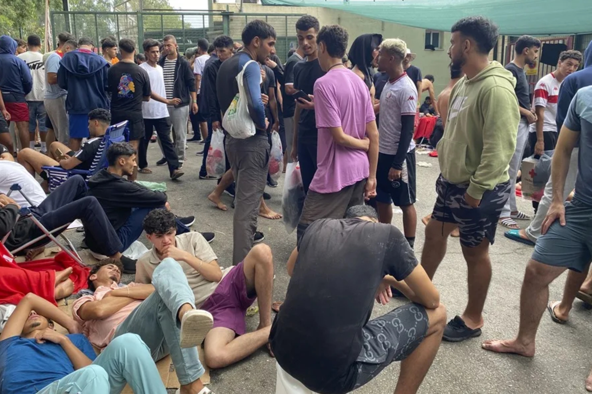 Una delegación del Ministerio de Sanidad viajará a Ceuta la próxima semana para evaluar el impacto de la grave crisis migratoria EFE
