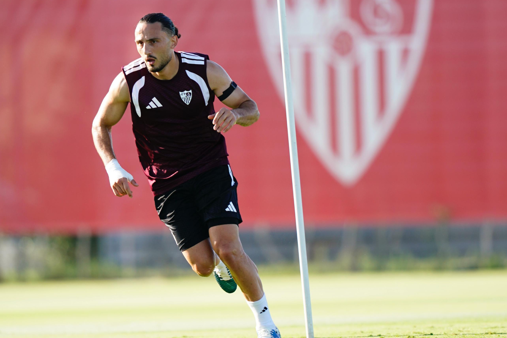 Kochorashvili, entrenándose hoy SEVILLA FC