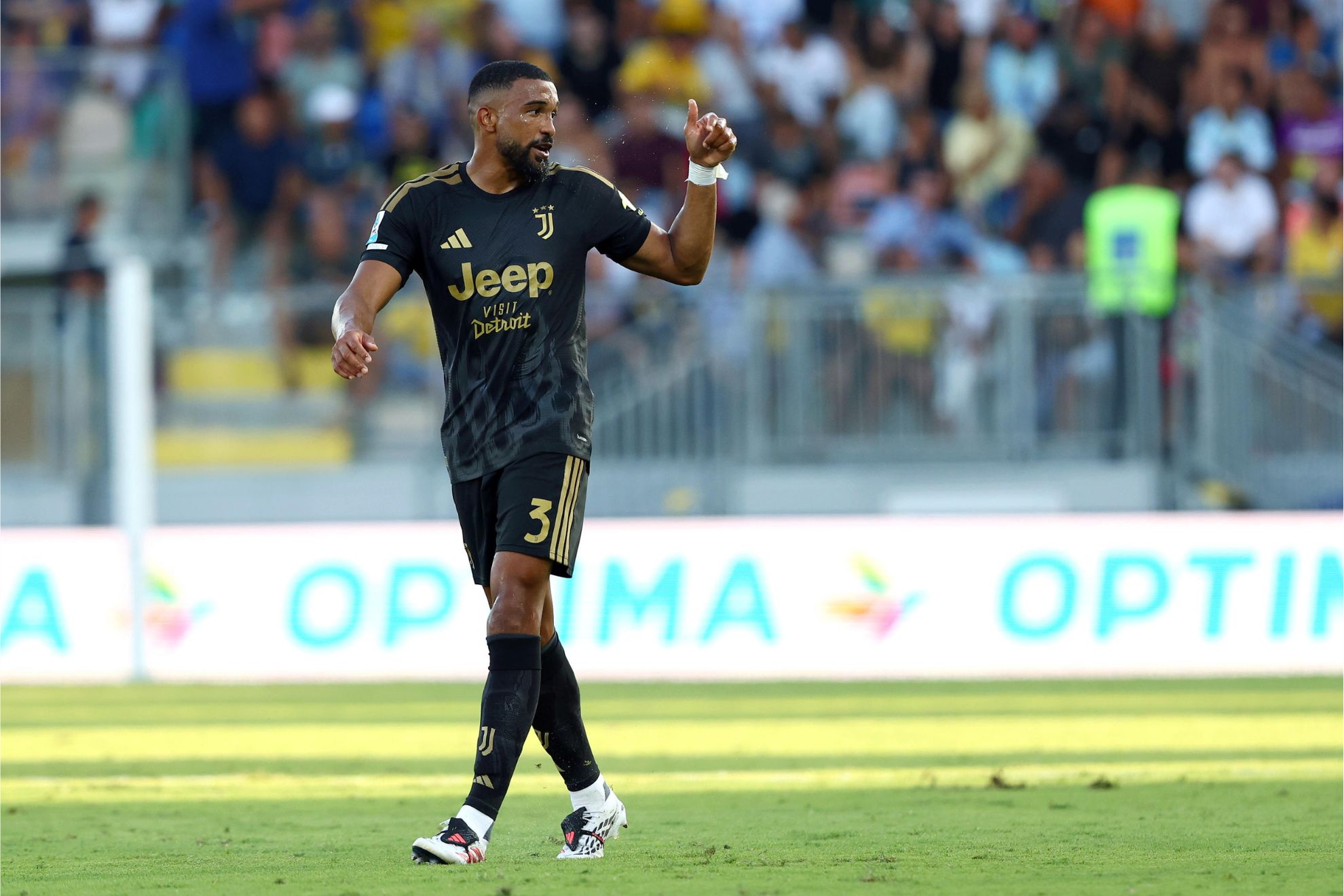 Bremer, durante el partido contra el Frosinone