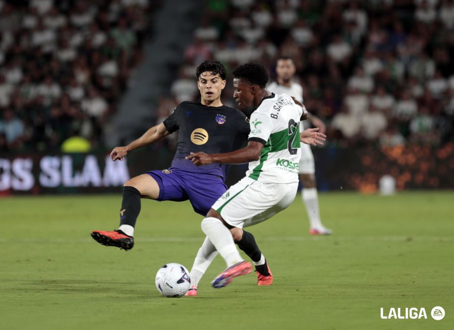 Sangaré con Espart durante el partido