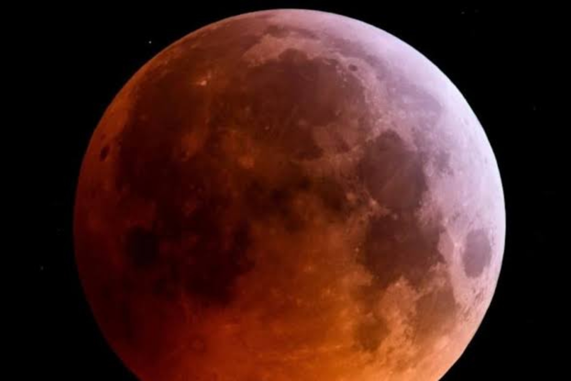 Luna de Sangre en agosto de 2026: a qué hora ver en Colombia el punto máximo del eclipse.