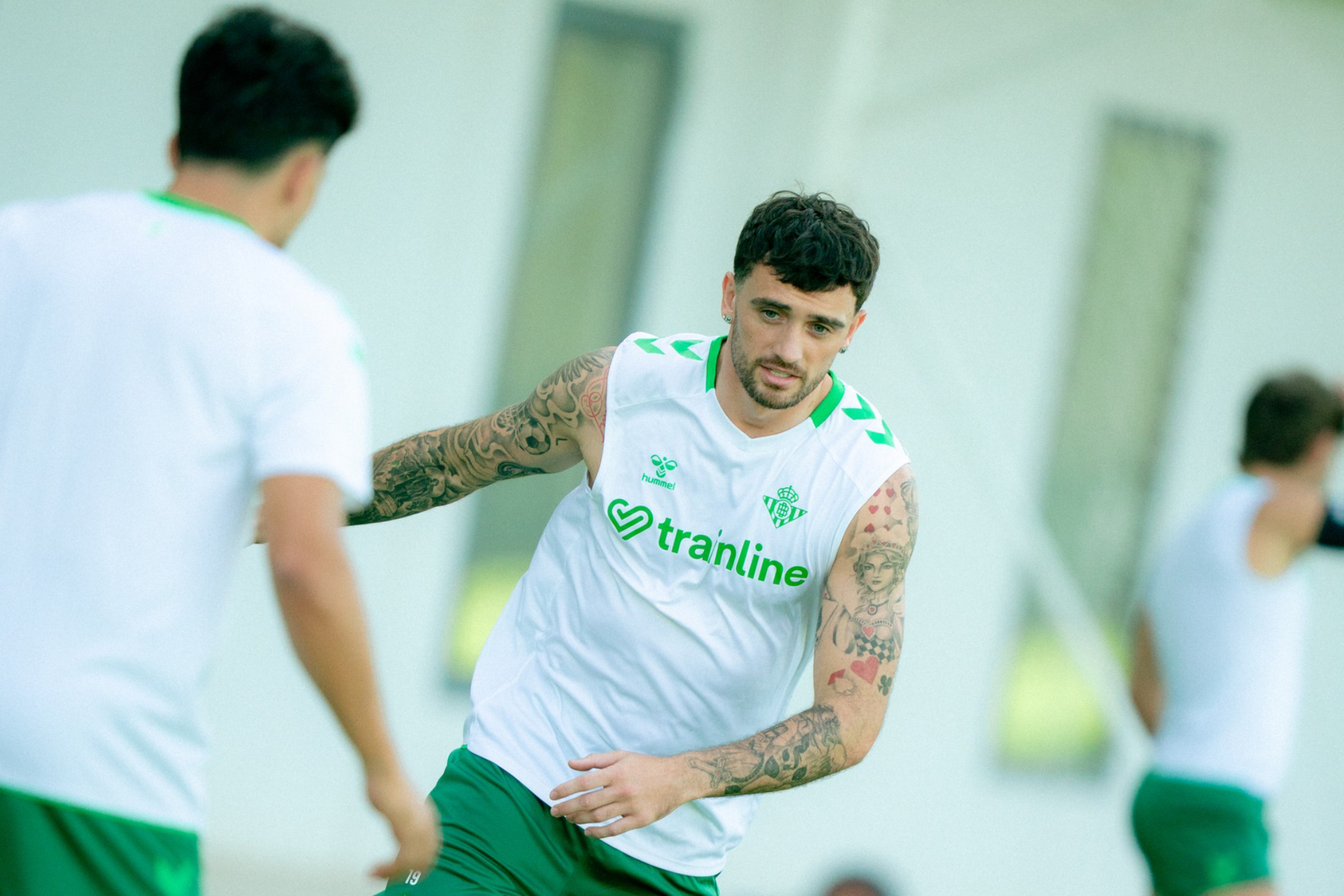 Troy Parrott, en un entrenamiento REAL BETIS