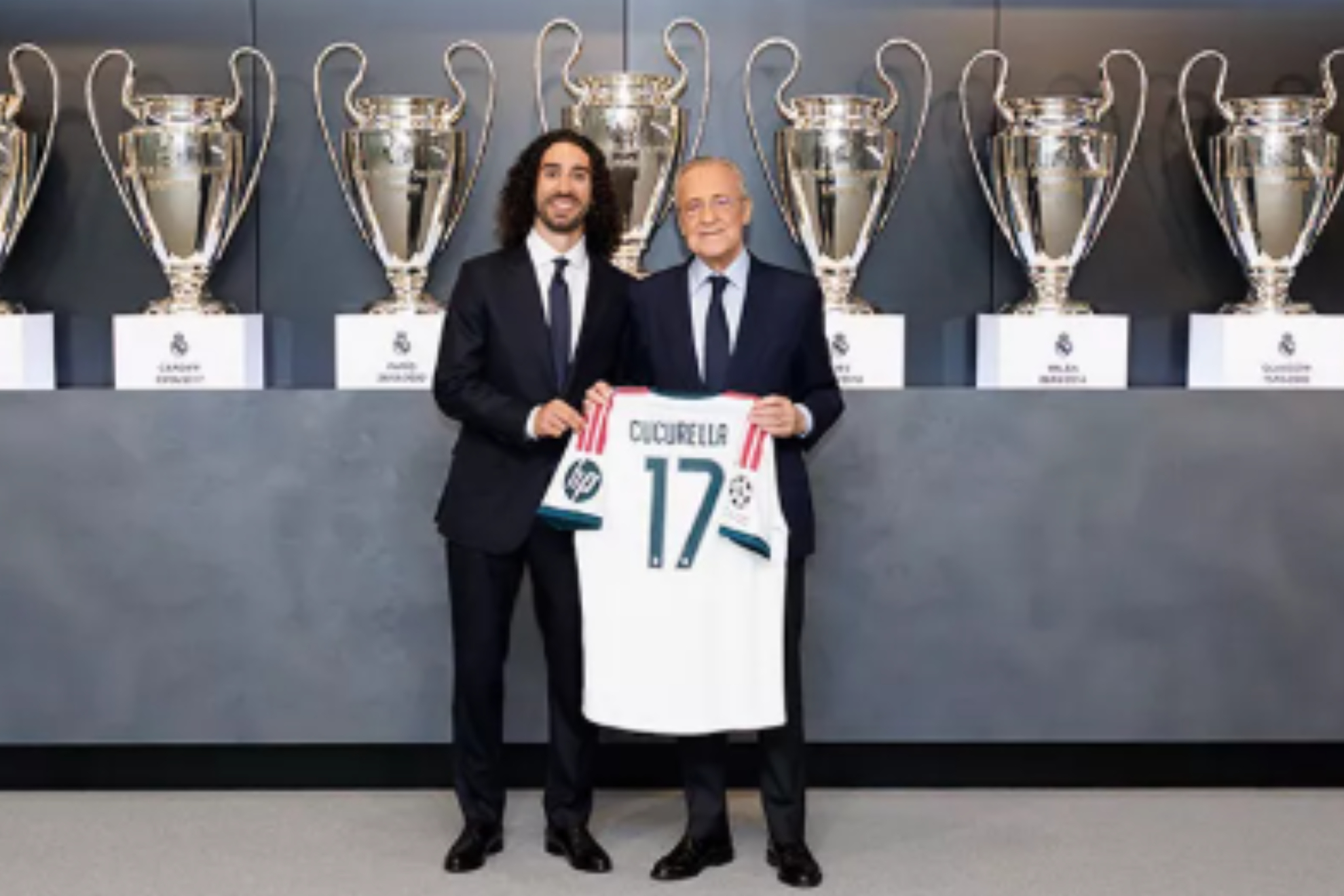 Cucurella, junto a Florentino Péréz- REAL MADRID