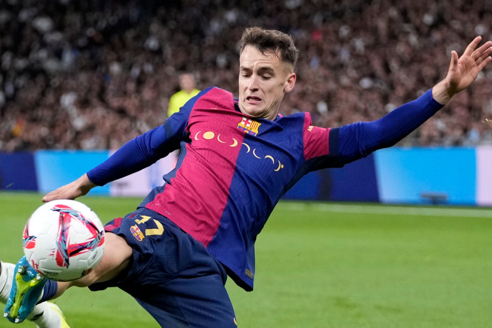 Marc Casadó, en un partido ante el Real Madrid. LAPRESSE