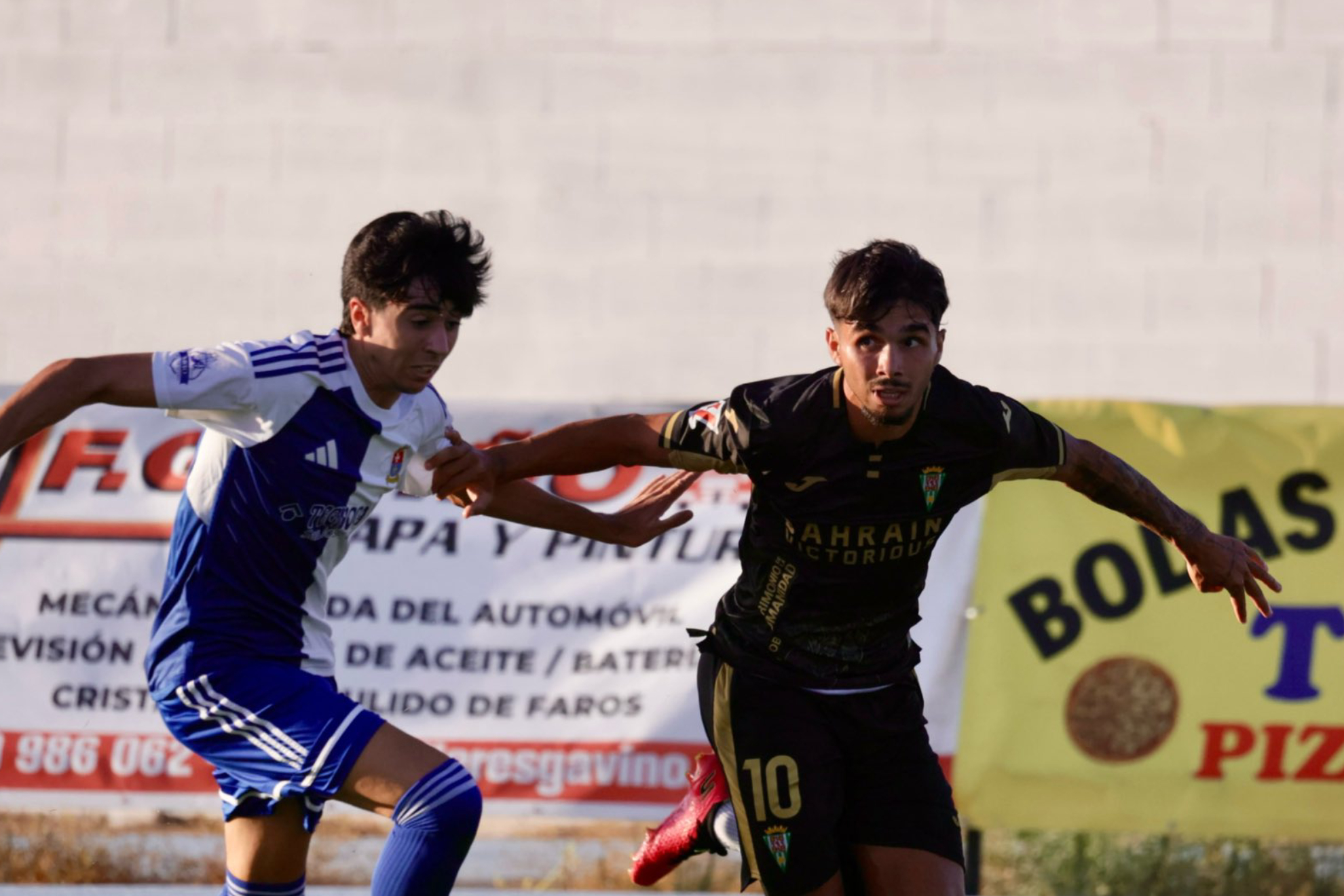 Kevin Medina, en una acción del partido. CÓRDOBA CF