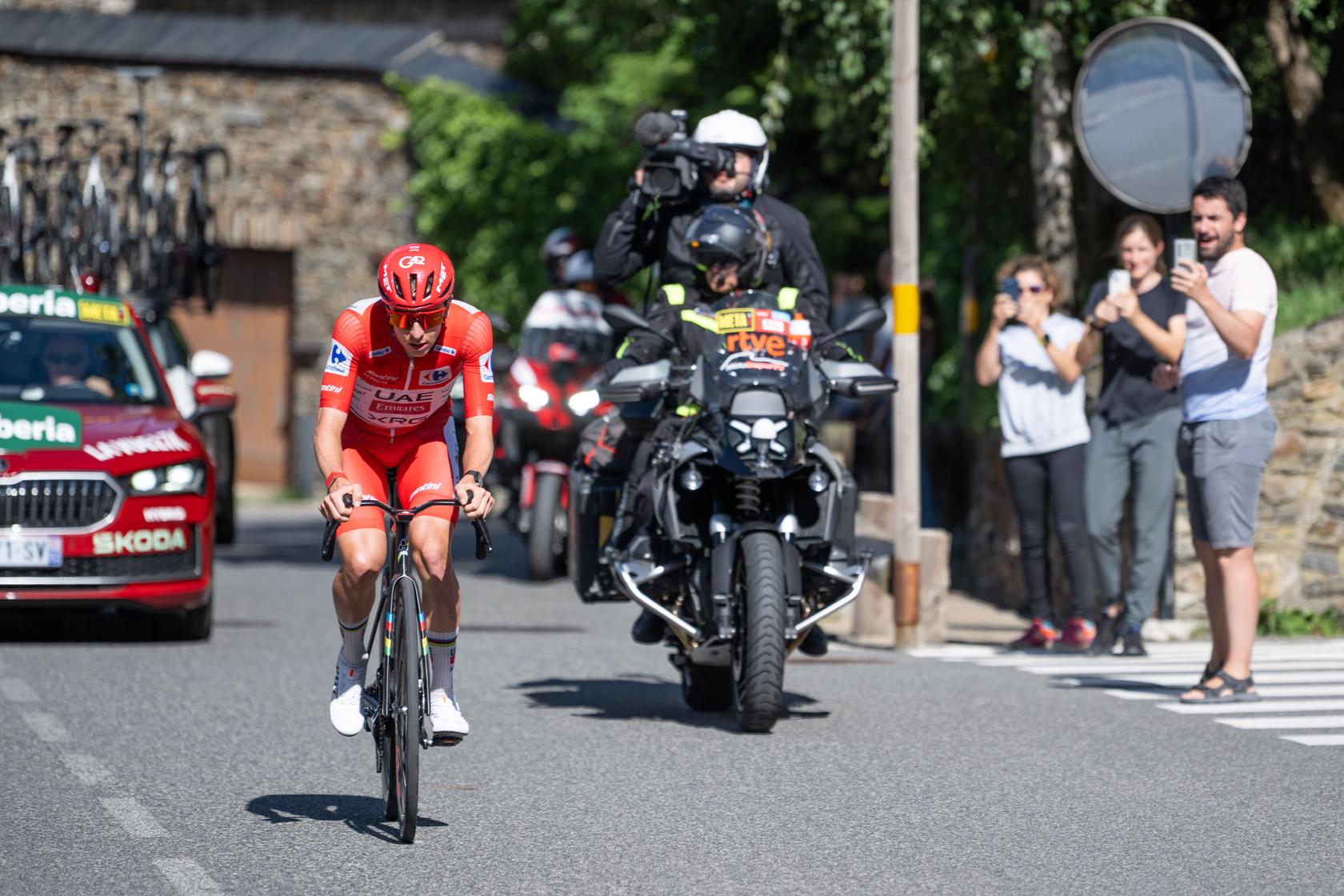 Pogacar, durante la cuarta etapa de LaVuelta. A.S.O-Cxcling-Naike Erenozaga