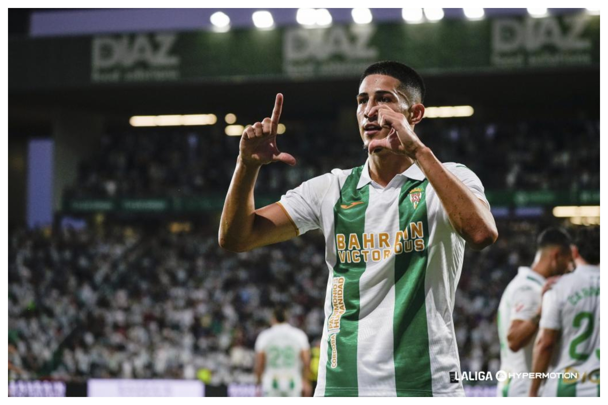 Víctor Sánchez celebra su primer gol en el fútbol profesional LALIGA