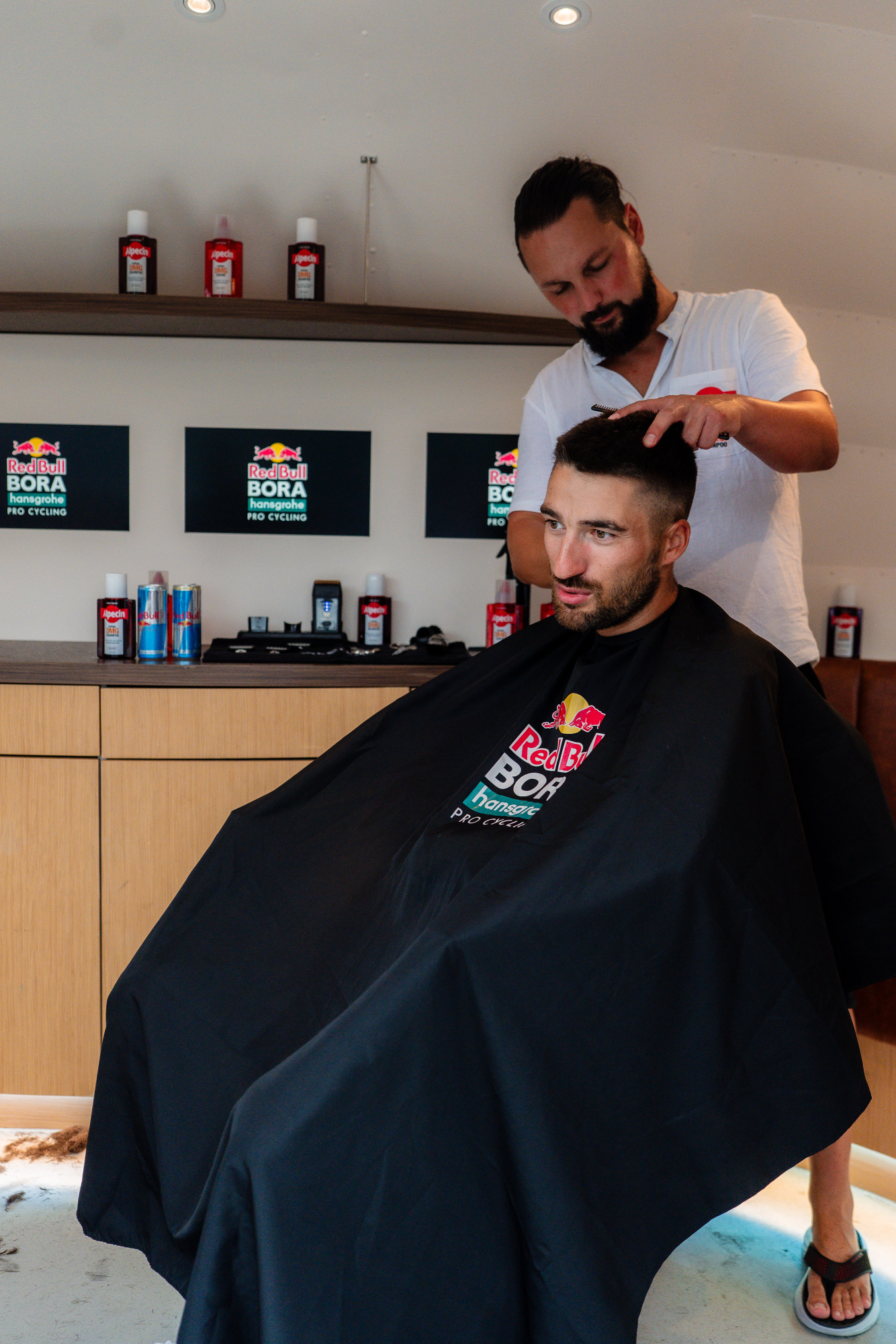 Gianni Moscon en la Hairforce 1
