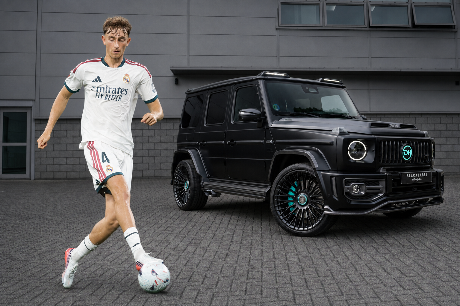 Dean Huijsen estrena un Mercedes G63 AMG personalizado.