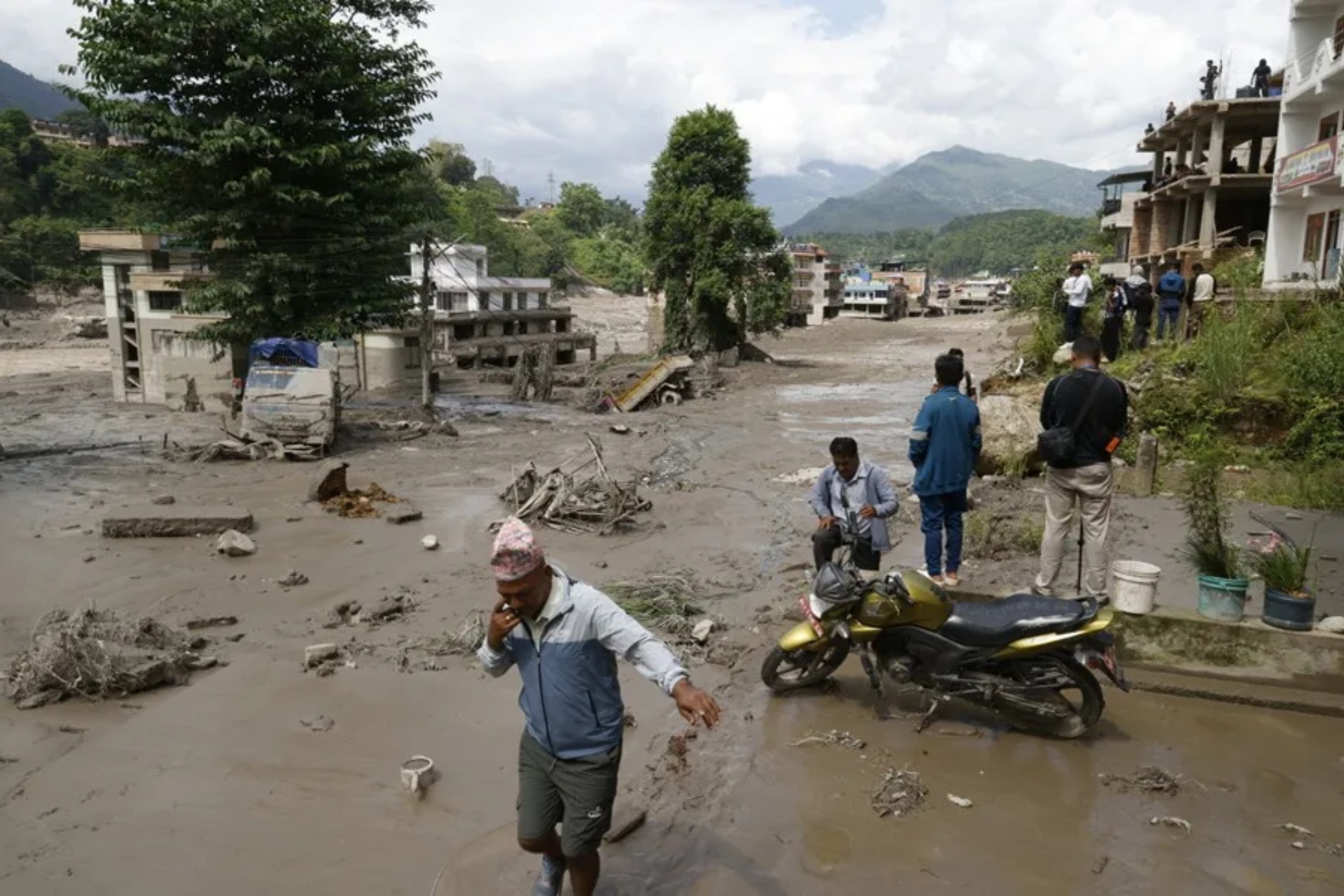 Nepal busca a decenas de desaparecidos EFE