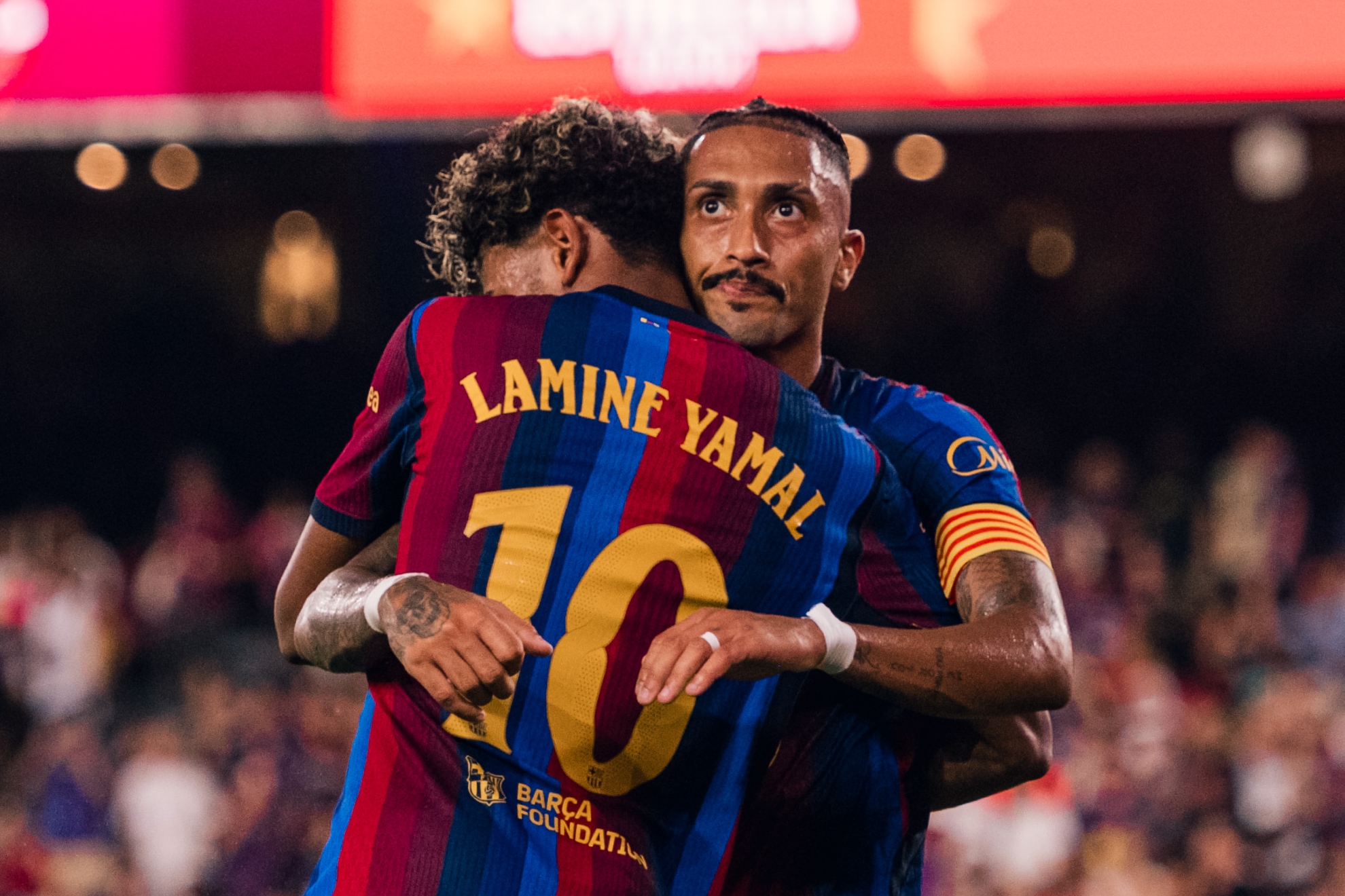 Lamine Yamal y Raphinha celebrando un gol en el Gamper @FCBarcelona
